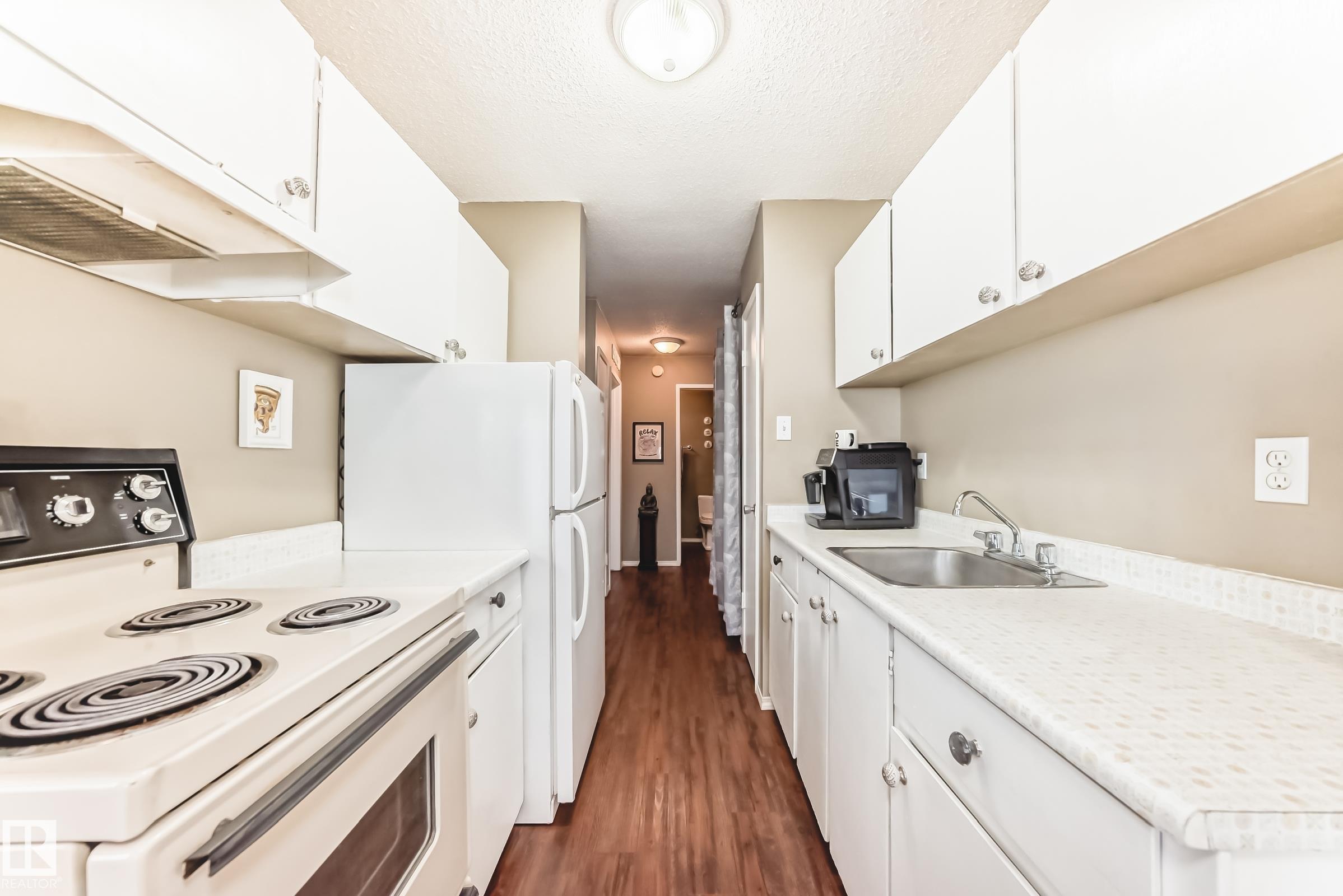 Photo 9 at 302 - 10606 123 Street NW, Westmount, Edmonton