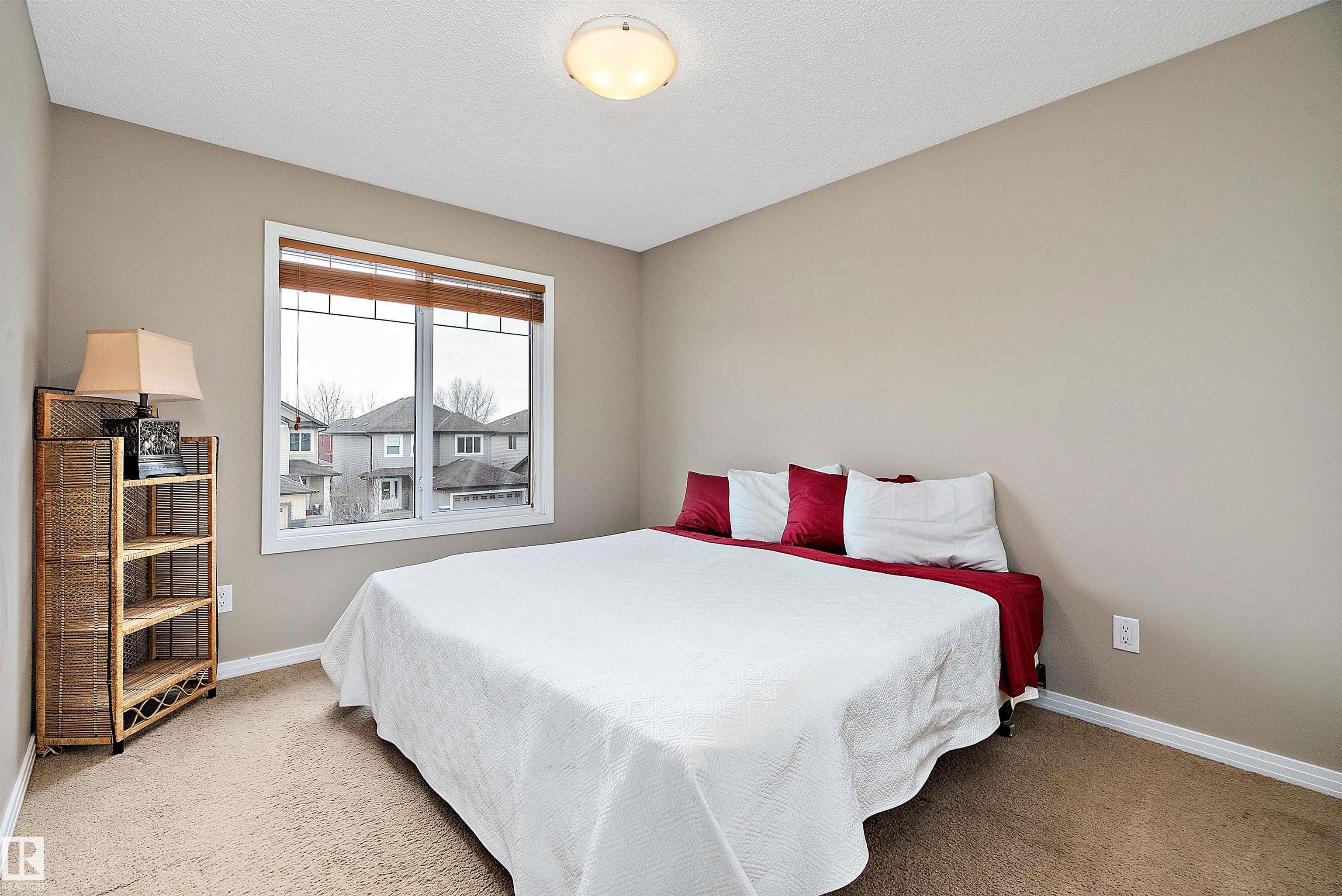 Photo 21 at 33 Sutherland Street, Suntree, Leduc