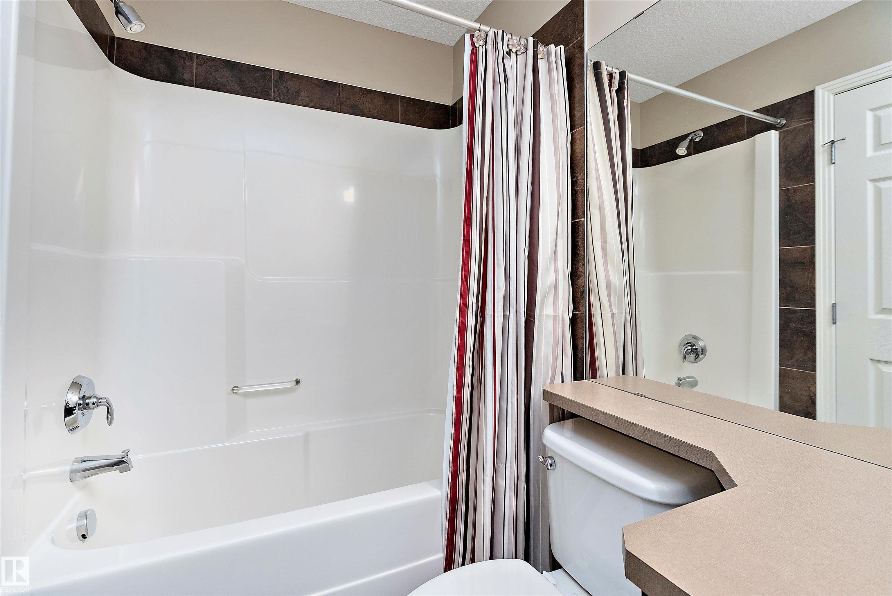 Photo 33 at 33 Sutherland Street, Suntree, Leduc