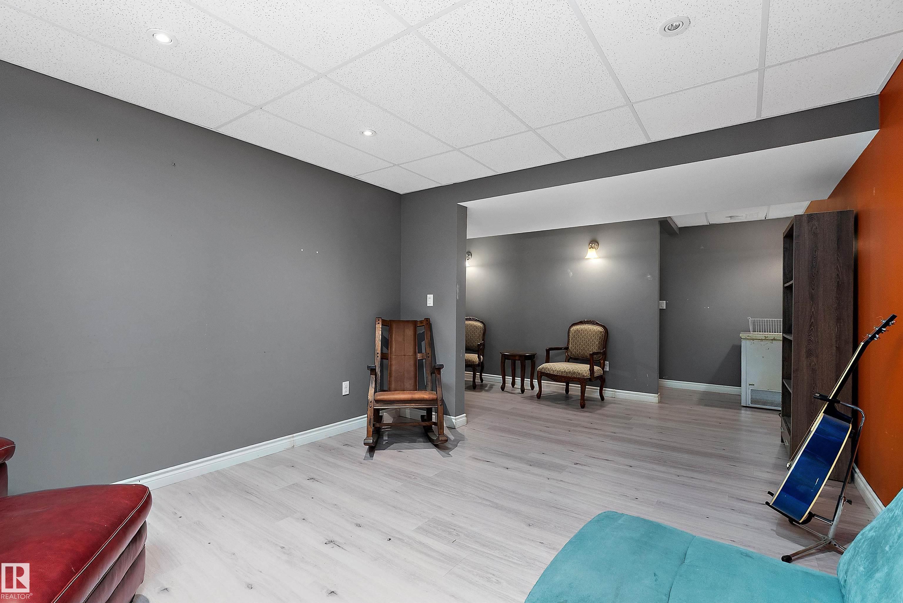 Photo 39 at 33 Sutherland Street, Suntree, Leduc