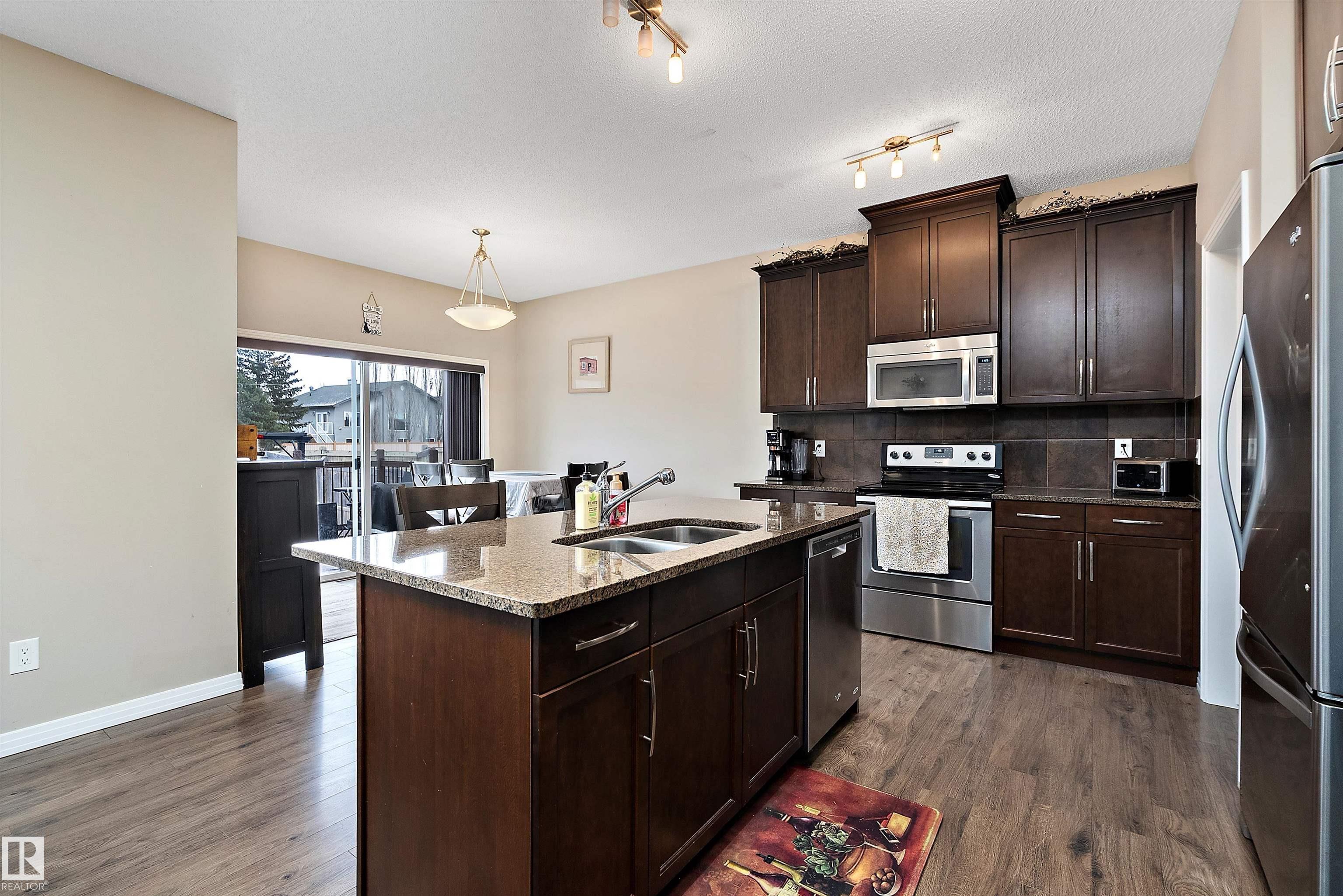 Photo 8 at 33 Sutherland Street, Suntree, Leduc