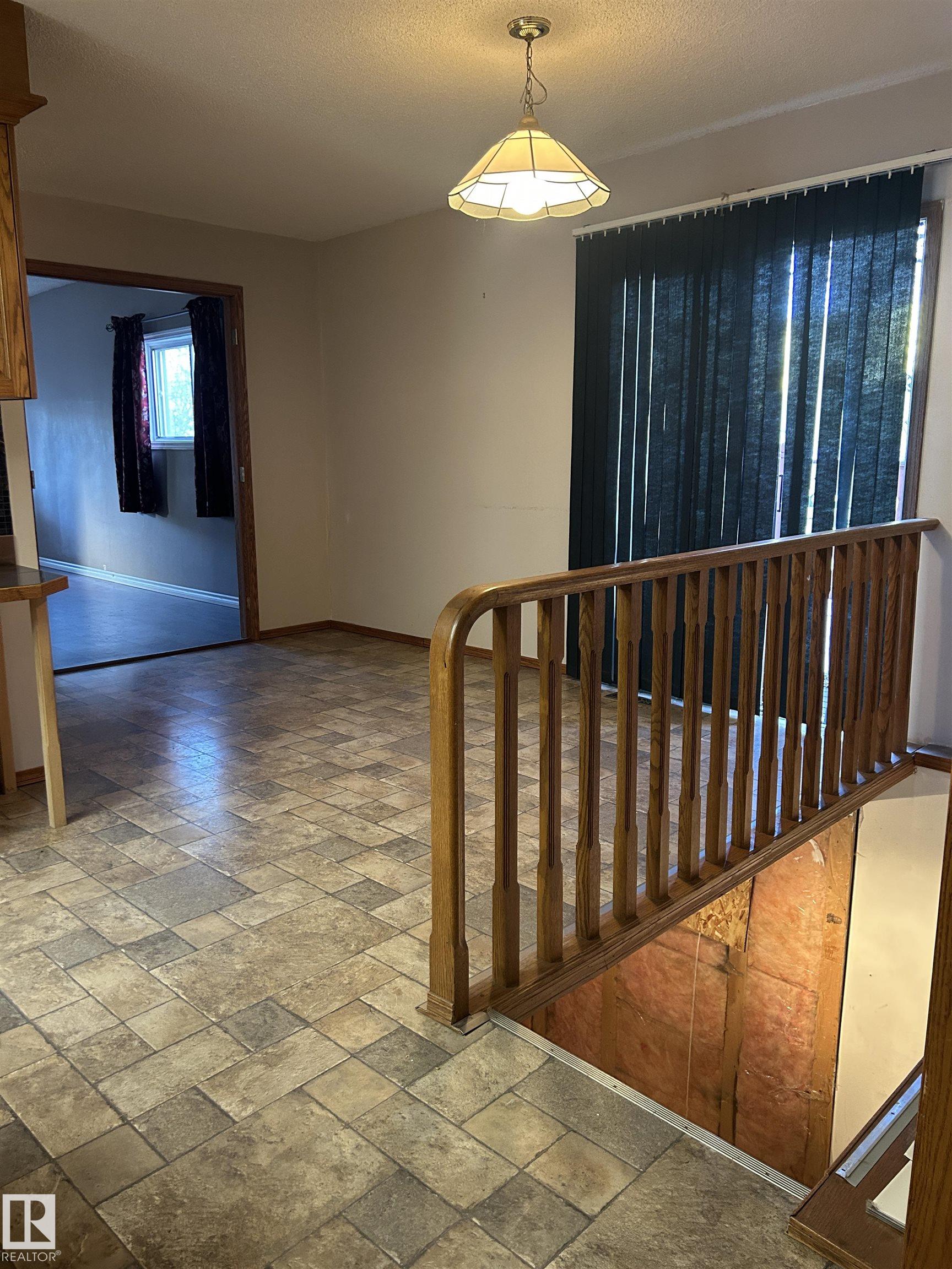 Photo 9 at 11243 125 Street NW, Inglewood, Edmonton