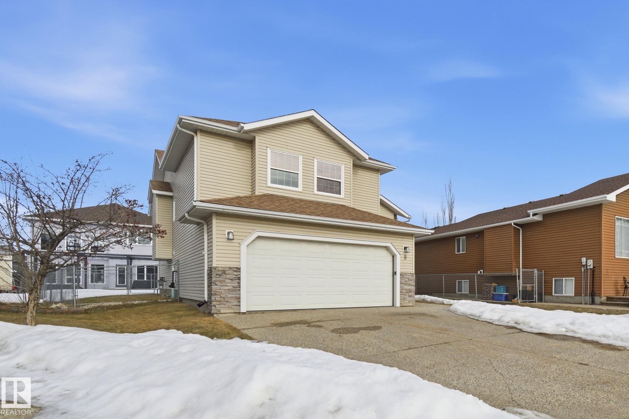 Photo 38 at 9 Deerfield Court, Deer Park, Spruce Grove