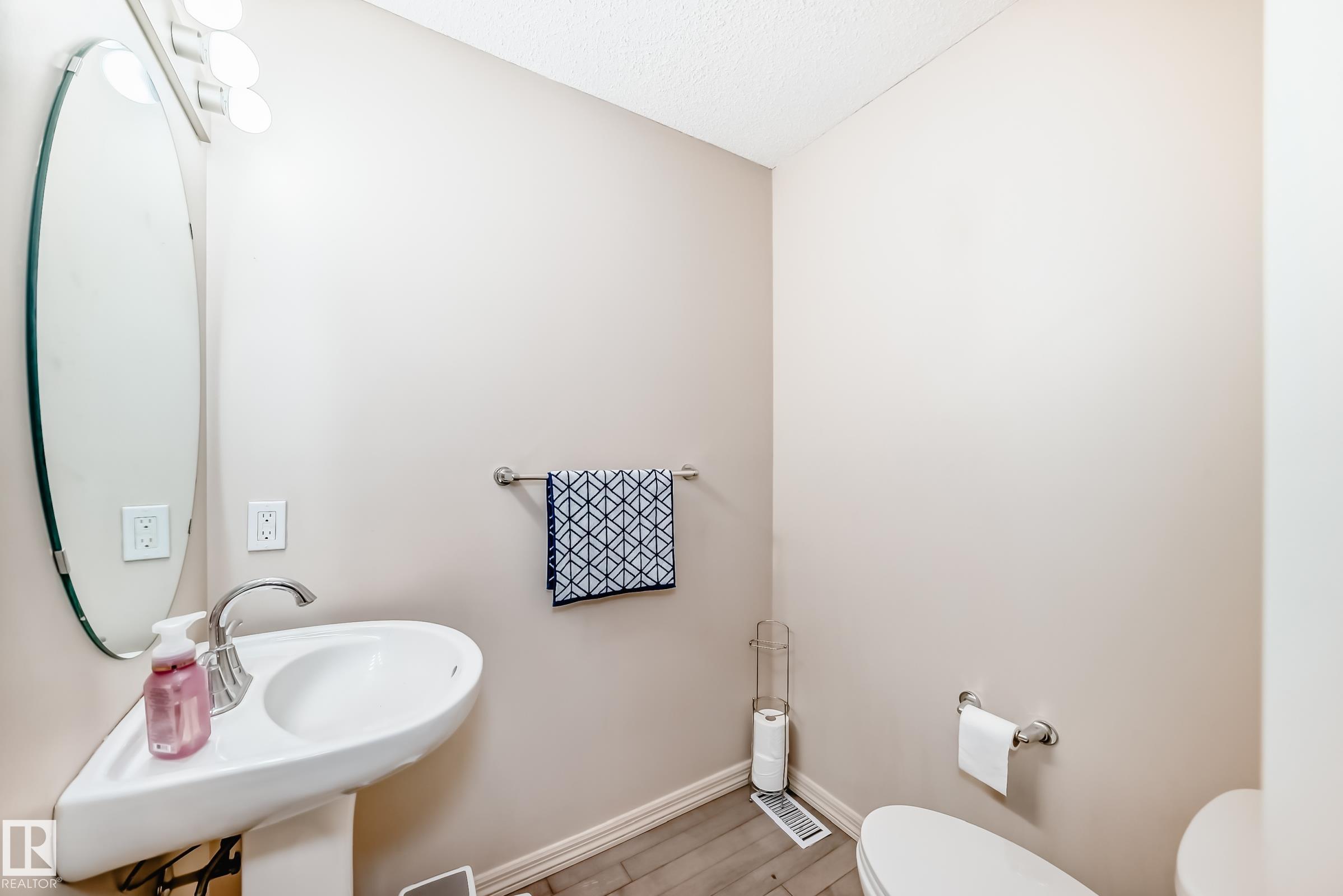 Photo 10 at 1285 Cunningham Drive SW, Callaghan, Edmonton
