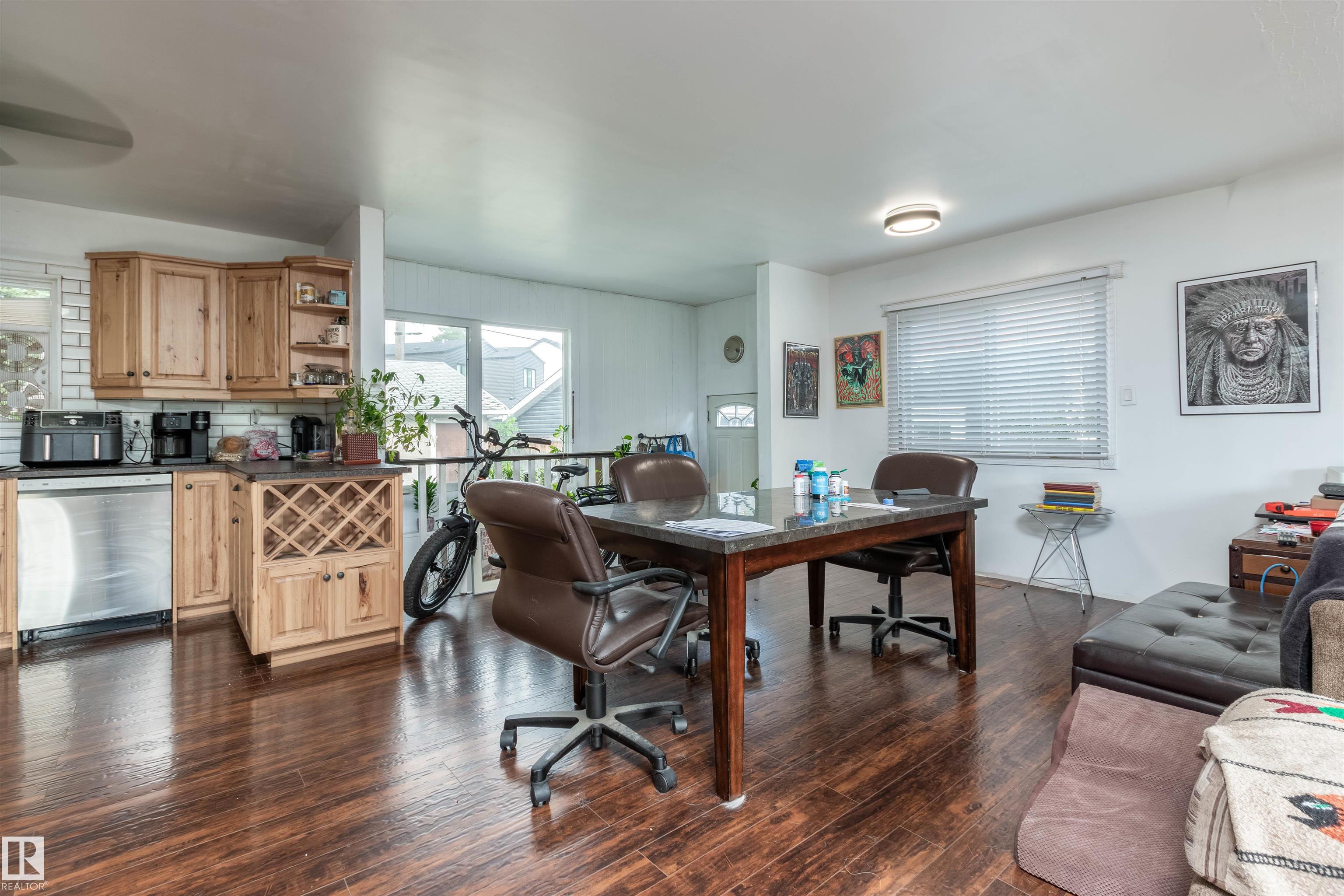 Photo 12 at 10624 40 Street NW, Gold Bar, Edmonton