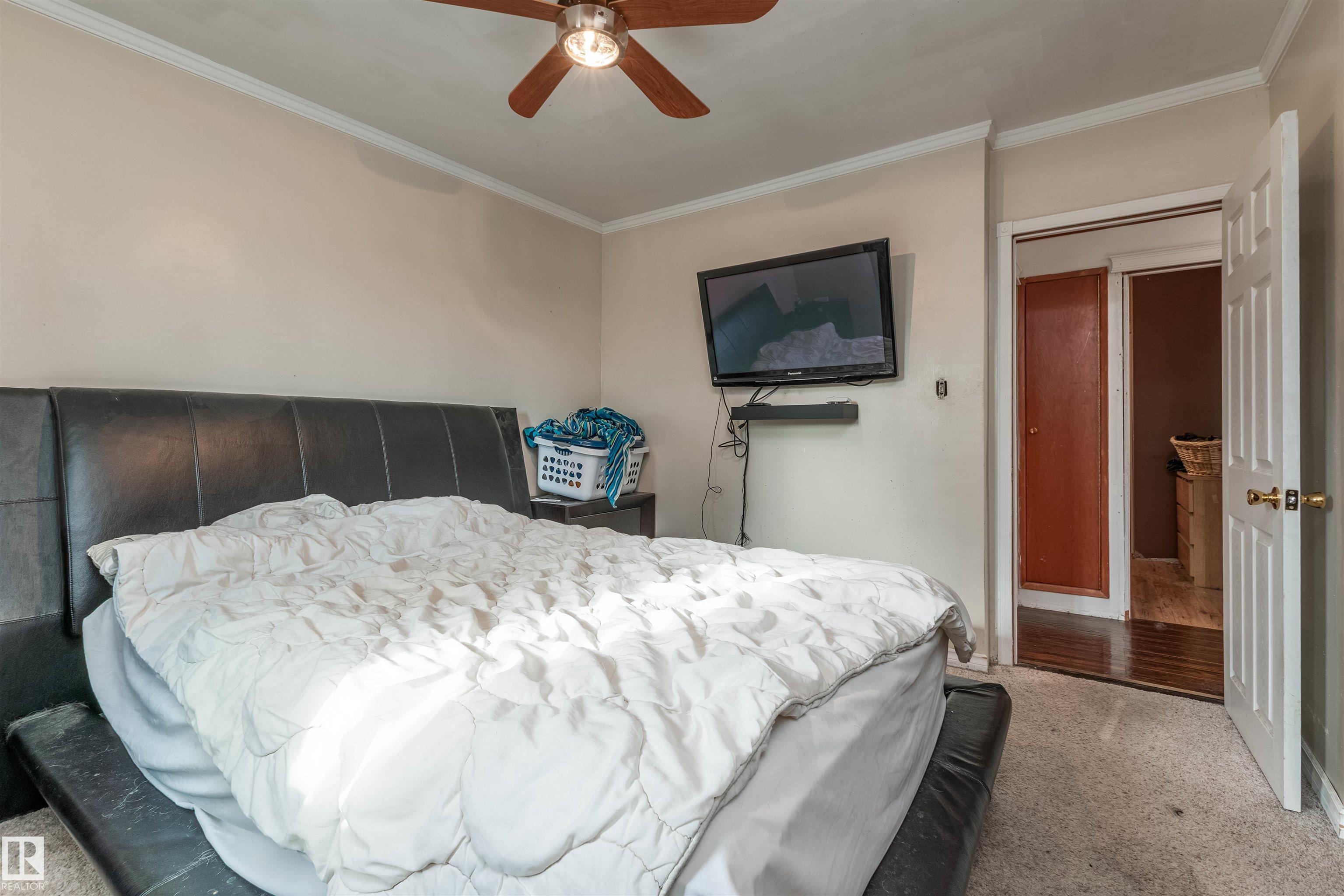 Photo 17 at 10624 40 Street NW, Gold Bar, Edmonton