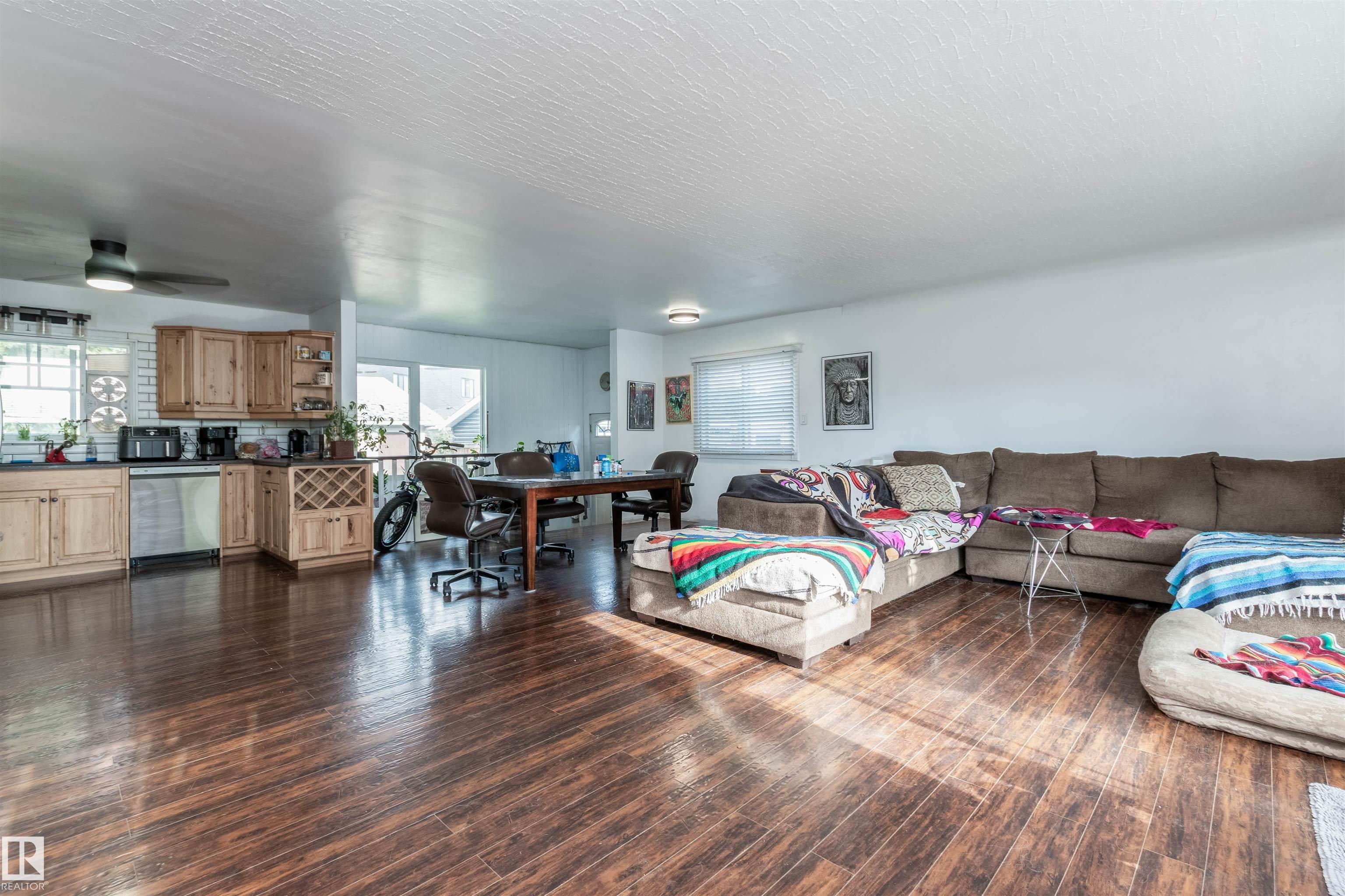 Photo 8 at 10624 40 Street NW, Gold Bar, Edmonton