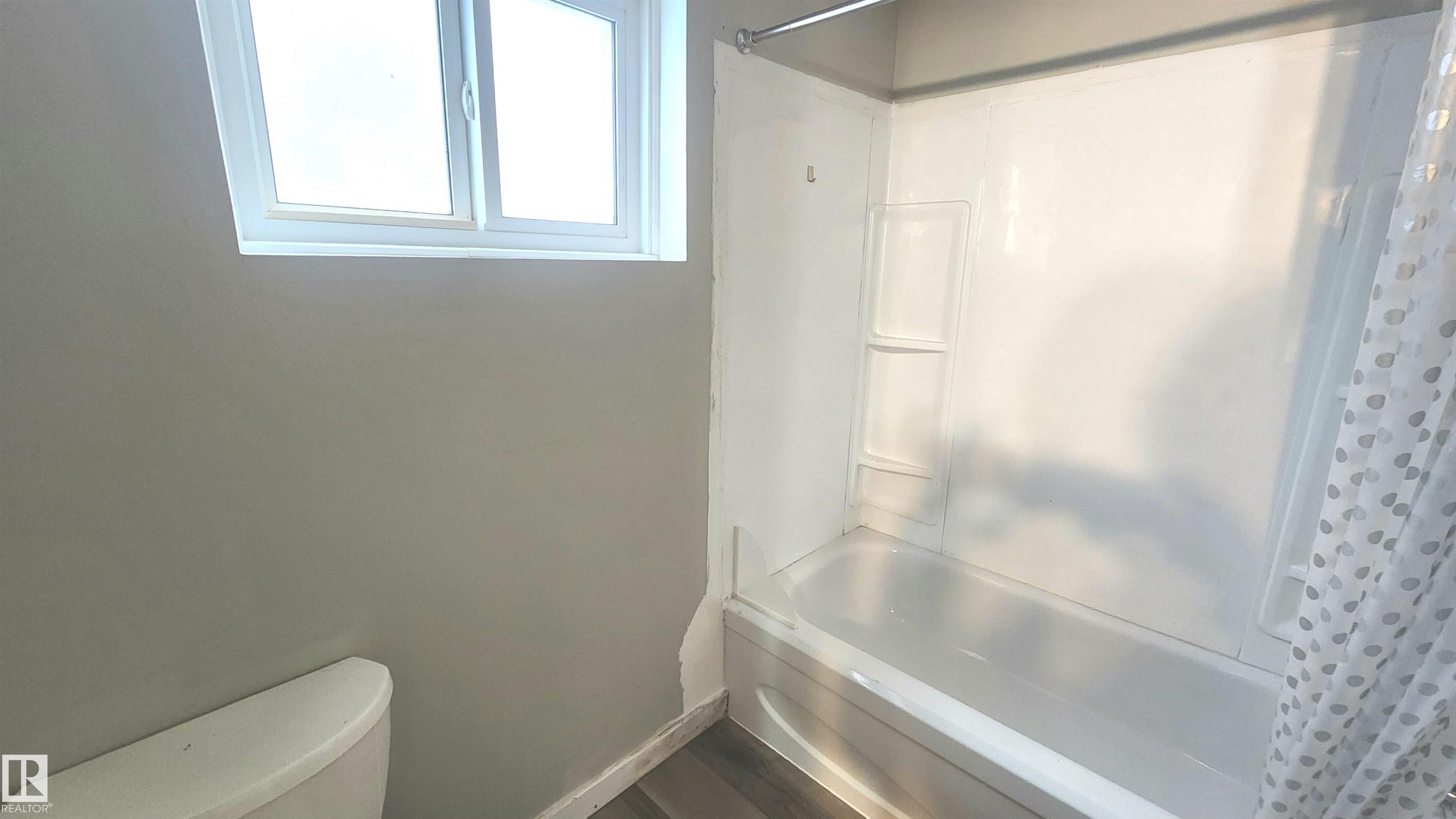 Photo 10 at 12139 81 Street NW, Eastwood, Edmonton