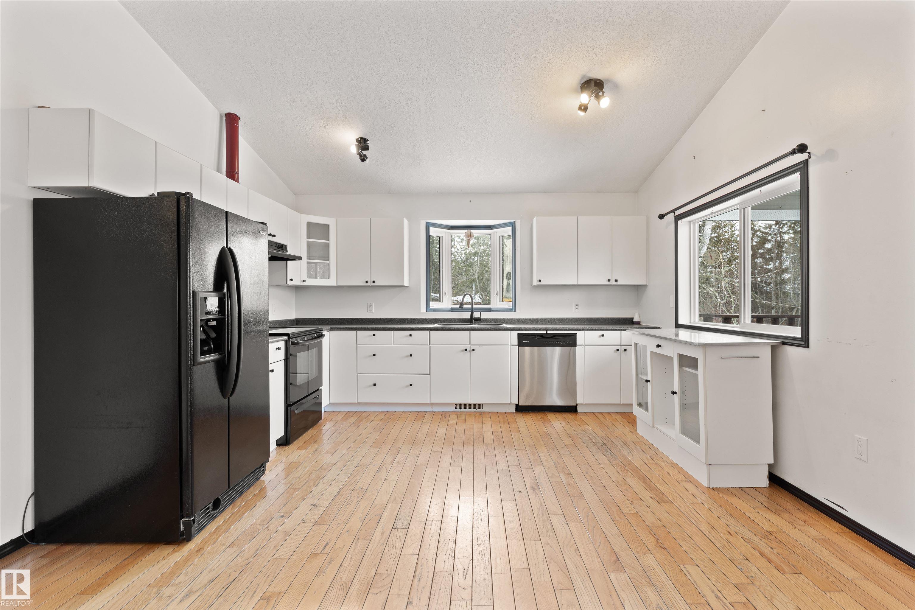 Photo 15 at 11 - 6020 Twp Road 534, Isle Cove, Rural Parkland County