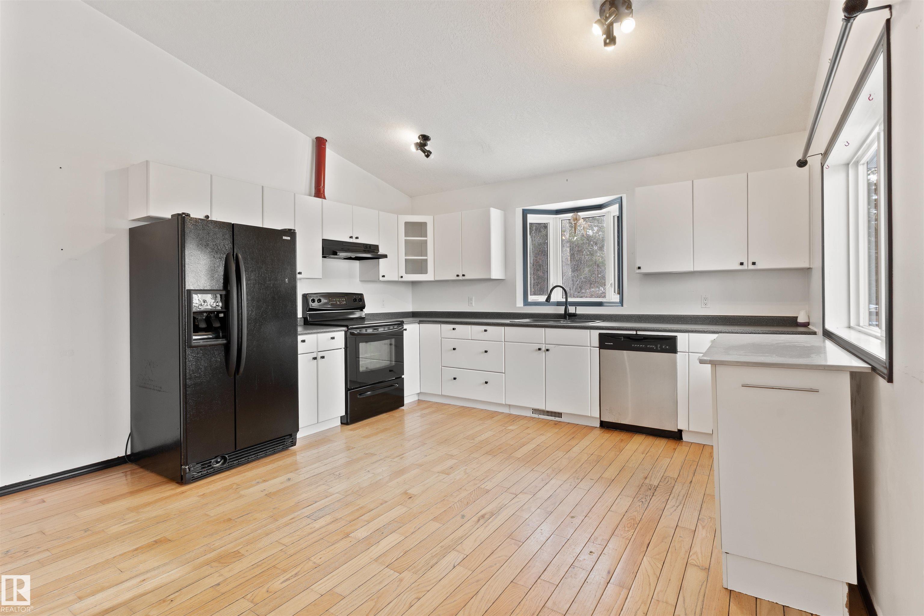 Photo 16 at 11 - 6020 Twp Road 534, Isle Cove, Rural Parkland County