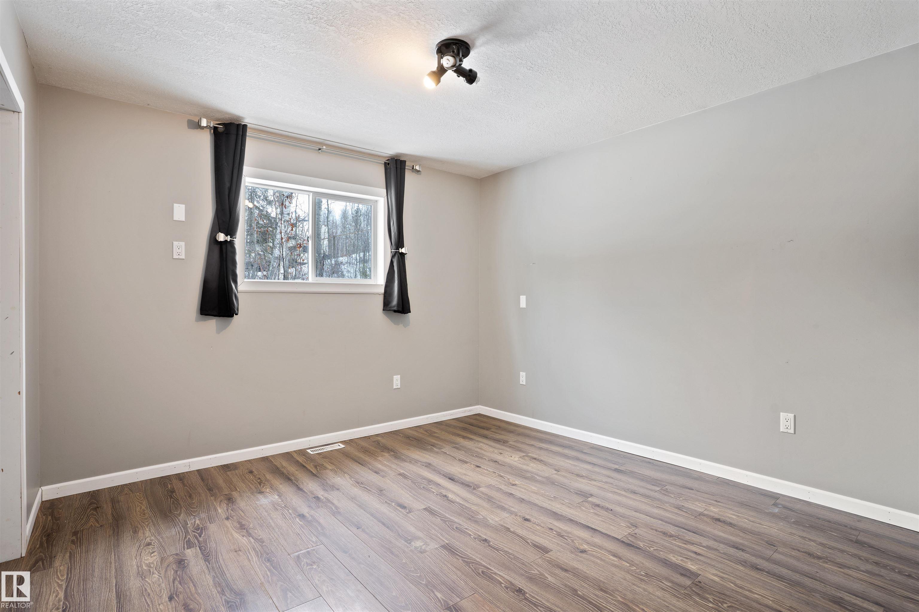 Photo 25 at 11 - 6020 Twp Road 534, Isle Cove, Rural Parkland County