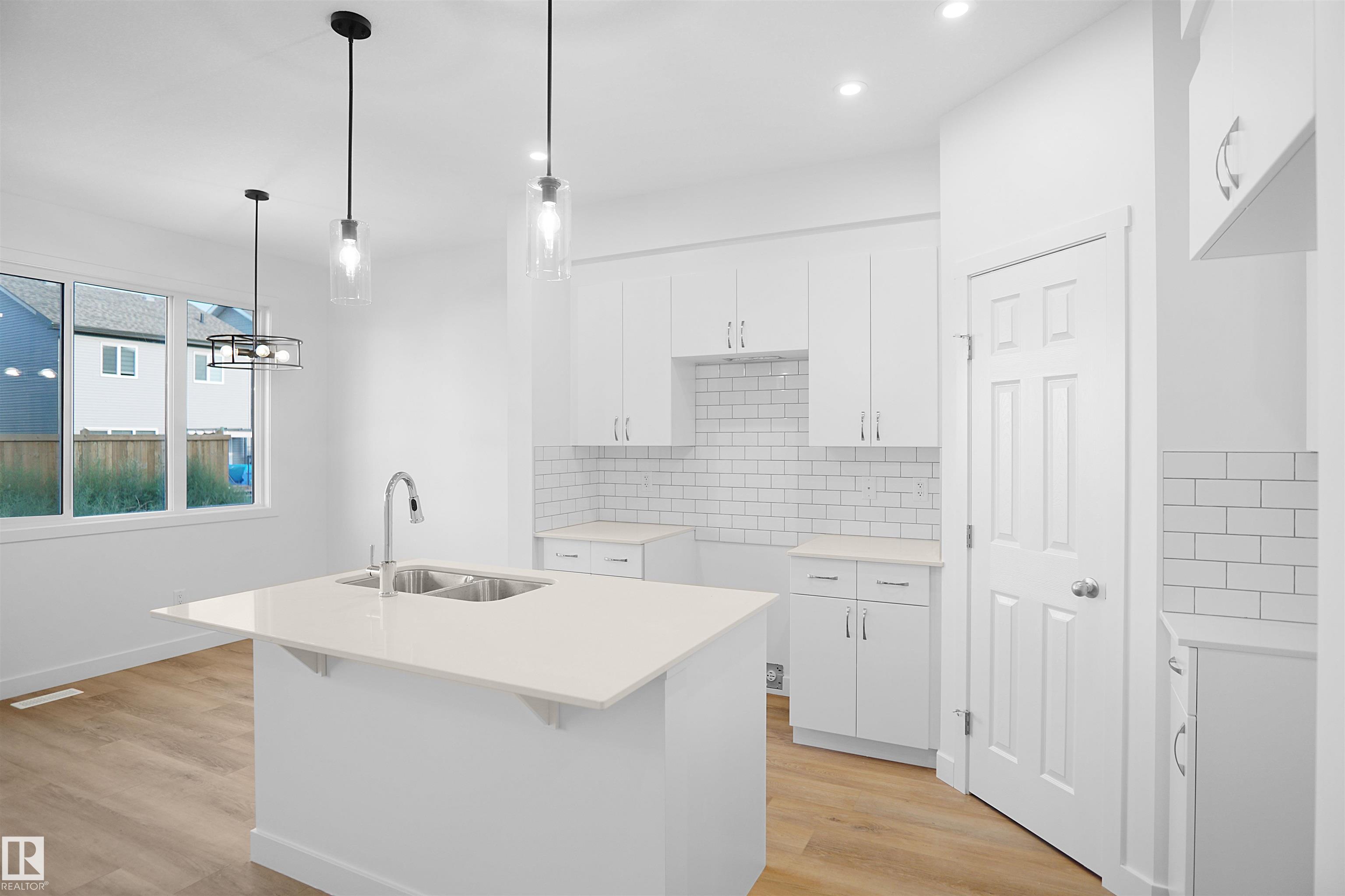 Picture for 22920 82 AV NW