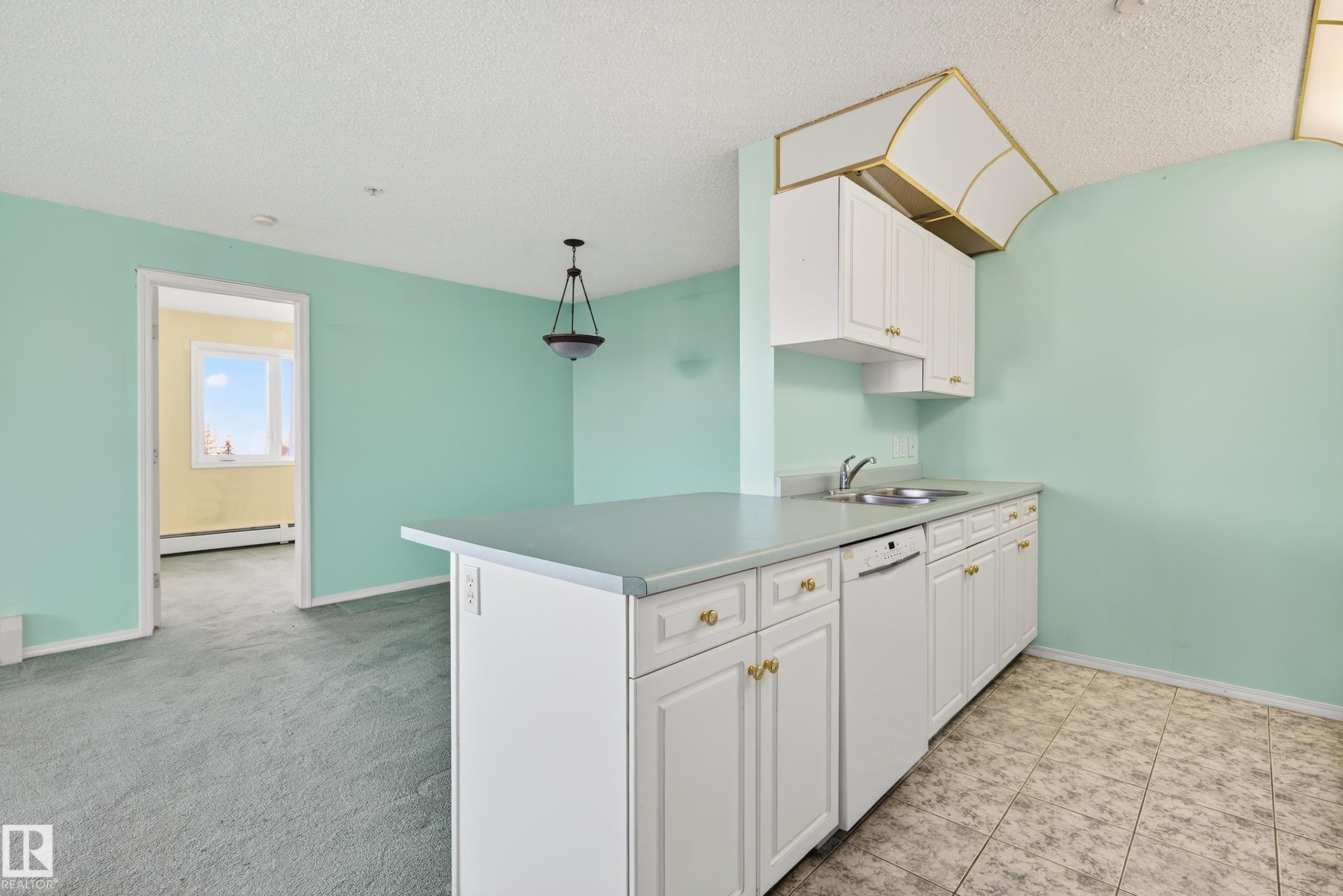 Photo 37 at 301 - 10511 42 Avenue NW, Rideau Park, Edmonton