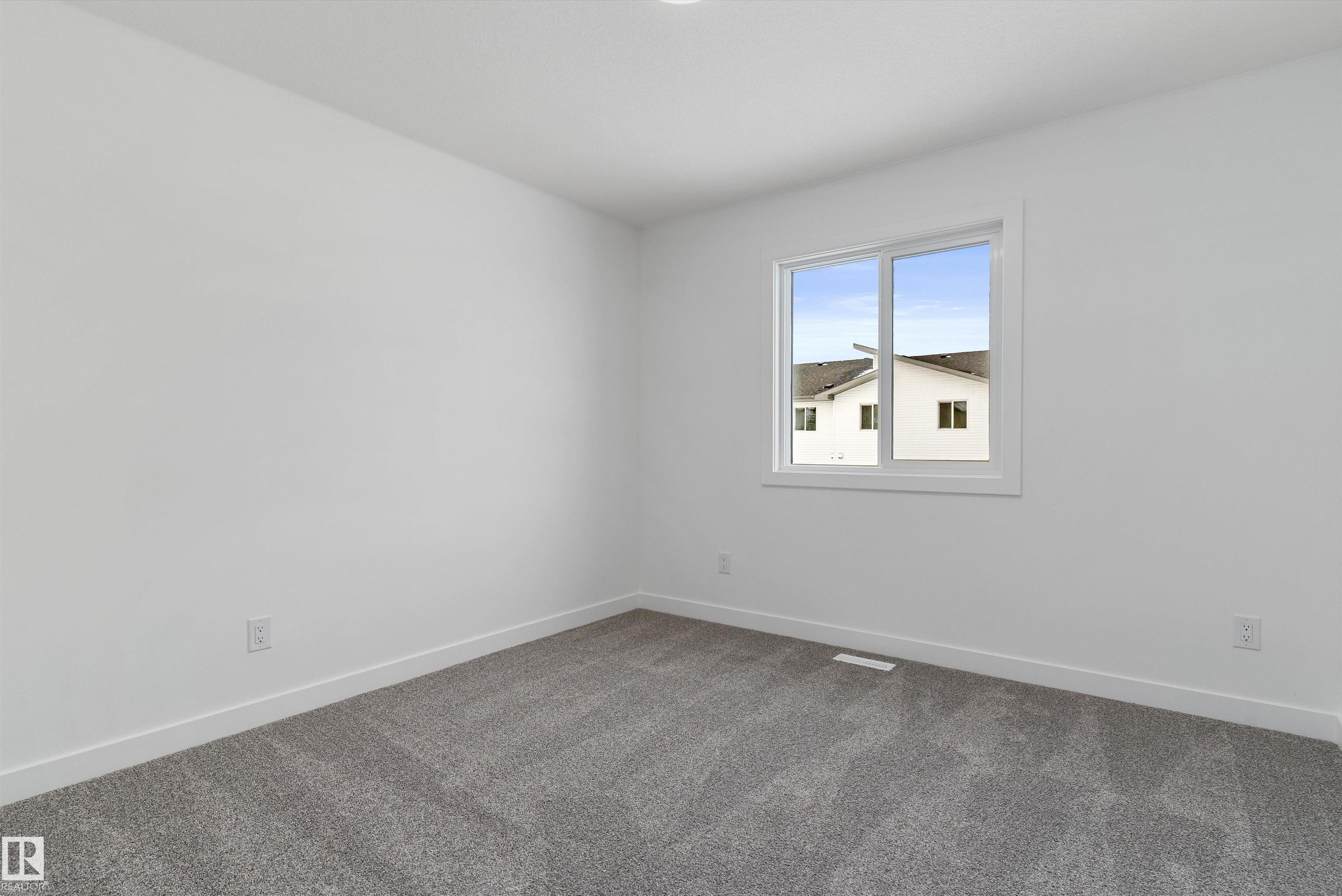 https://zimg.paragon.ice.com/ParagonImages/Property/PM/RAE/225386749/19/0/0/589fcf088db54a5b13f4d81821d4fa6b/1/10b1a90918b53e324ef3b83a167ed5bb/225386749-1a605f1d-318e-484d-86dc-2d4c04849593.JPG