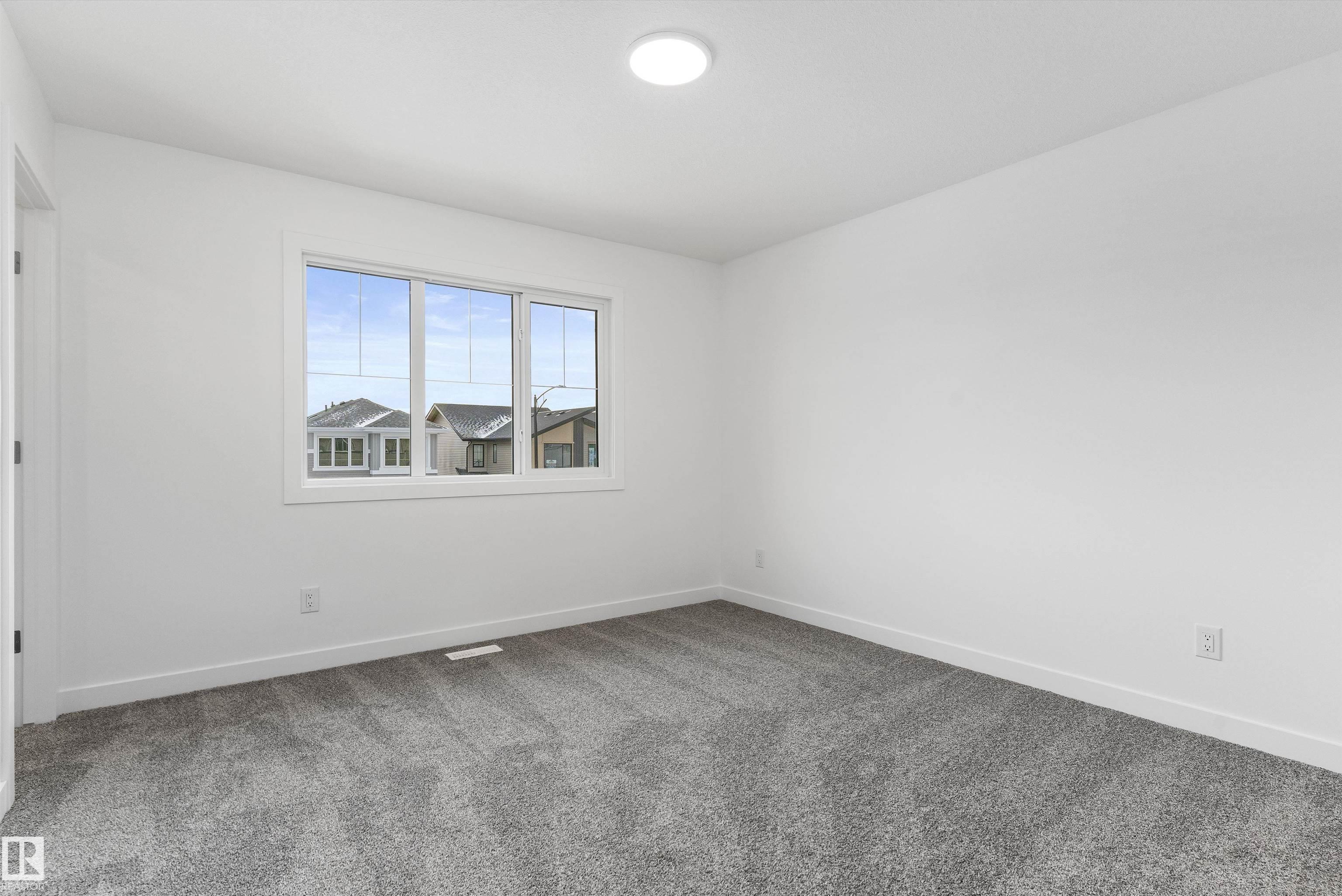 https://zimg.paragon.ice.com/ParagonImages/Property/PM/RAE/225386749/27/0/0/7caa7a0ecf6904fd351f866c7d7d38b6/1/10b1a90918b53e324ef3b83a167ed5bb/225386749-eee8e33a-7aa2-455c-942a-2115d71cef5f.JPG