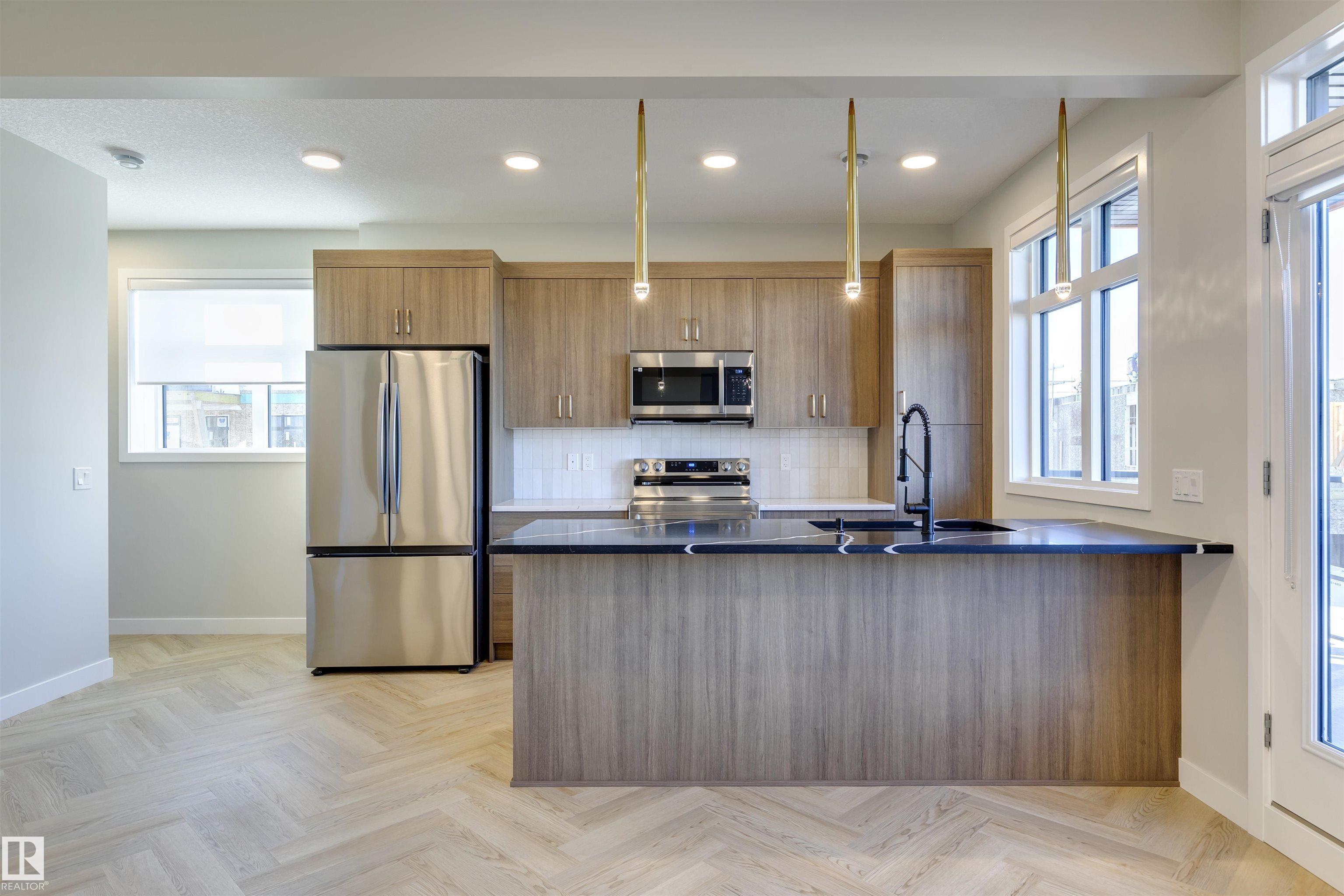 20 - 16231 19 Avenue SW, Glenridding Ravine, Edmonton