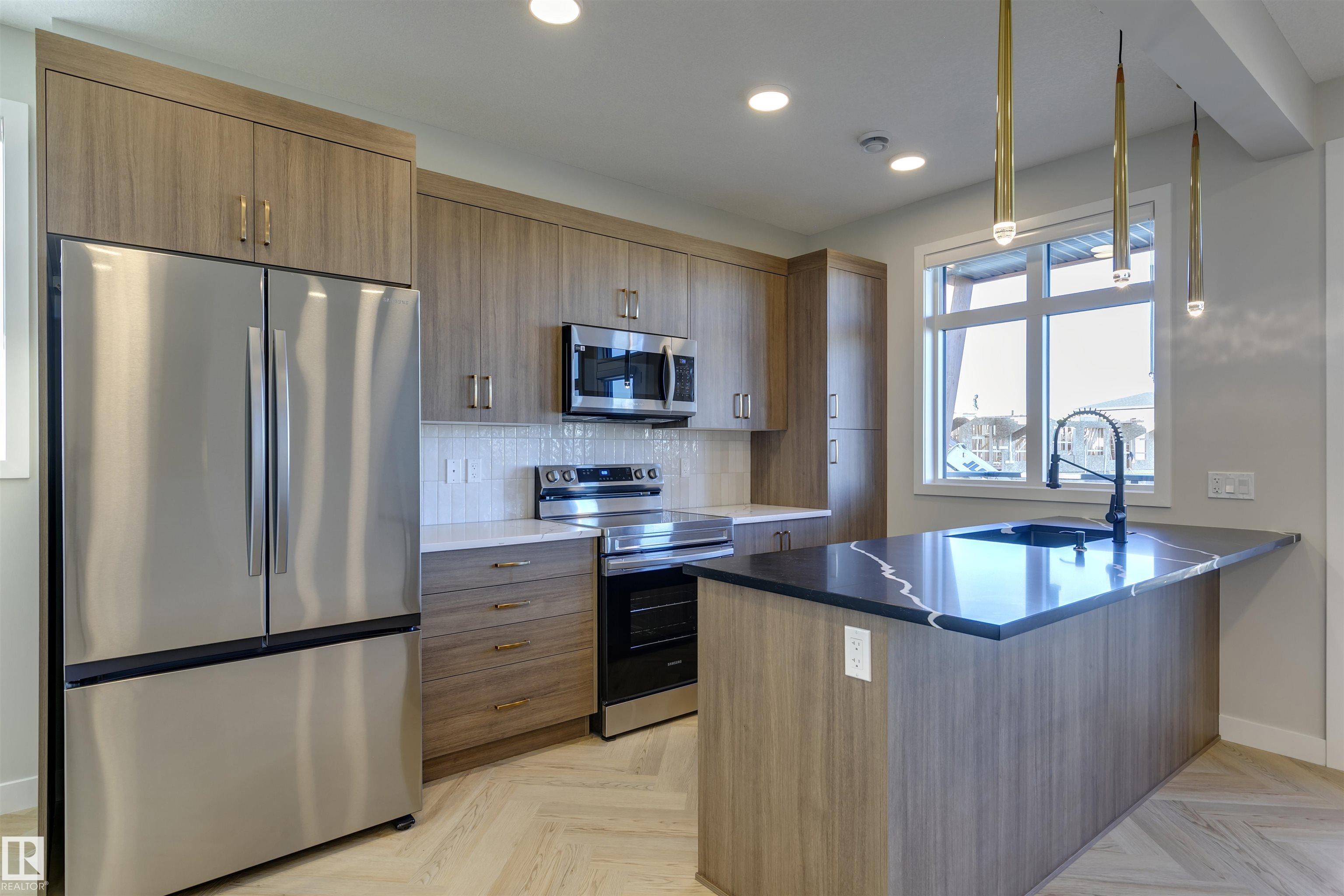 20 - 16231 19 Avenue SW, Glenridding Ravine, Edmonton