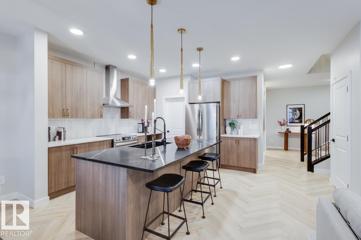 8239 Kiriak Loop SW, Keswick, Edmonton