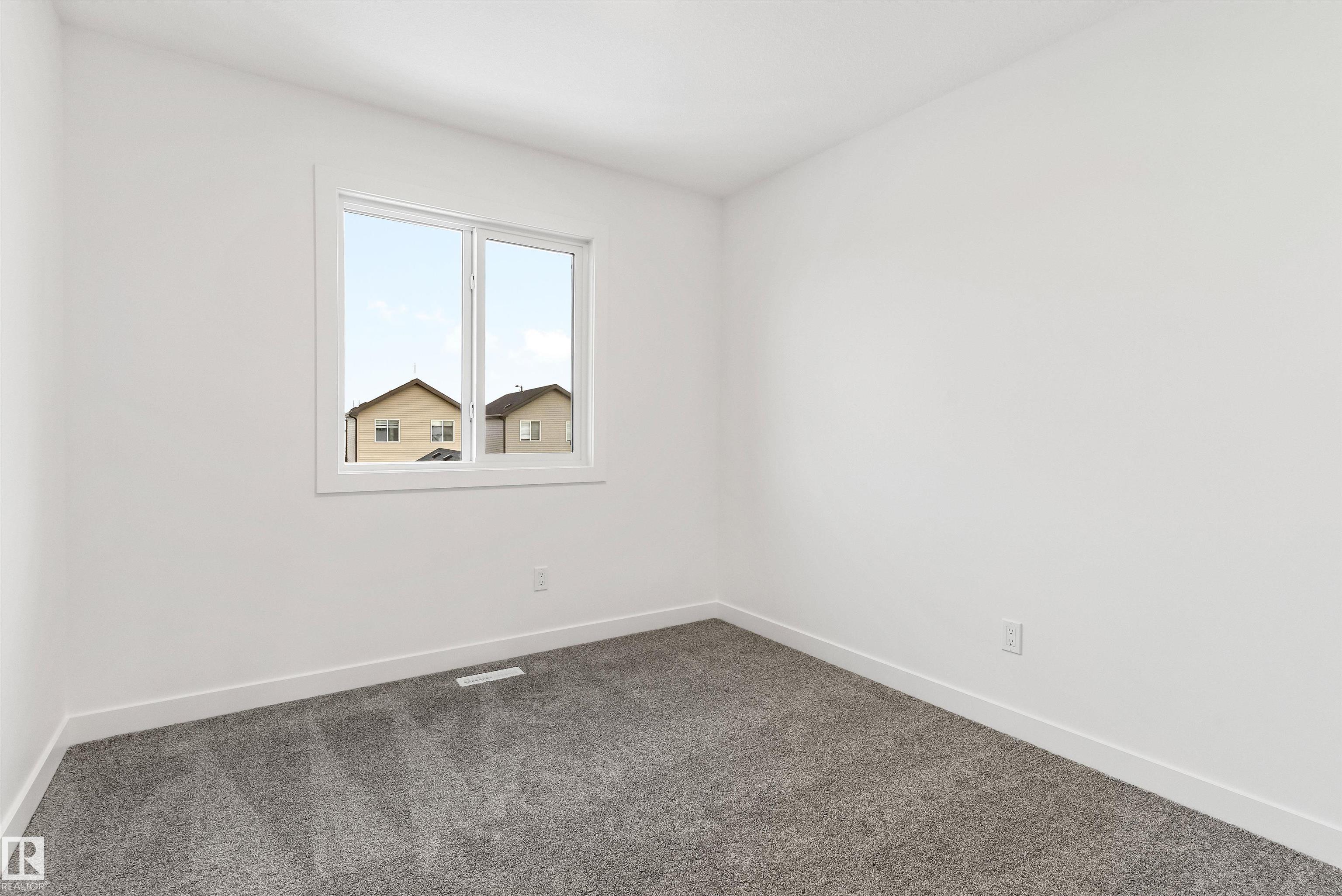 https://zimg.paragon.ice.com/ParagonImages/Property/PM/RAE/225386754/28/0/0/ee1d4faadde82642e905da93c384a3d6/1/37e28c628ae79f154edd47c306e96107/225386754-680b15f9-d383-4f09-8bb5-7b1ab9b15aba.JPG