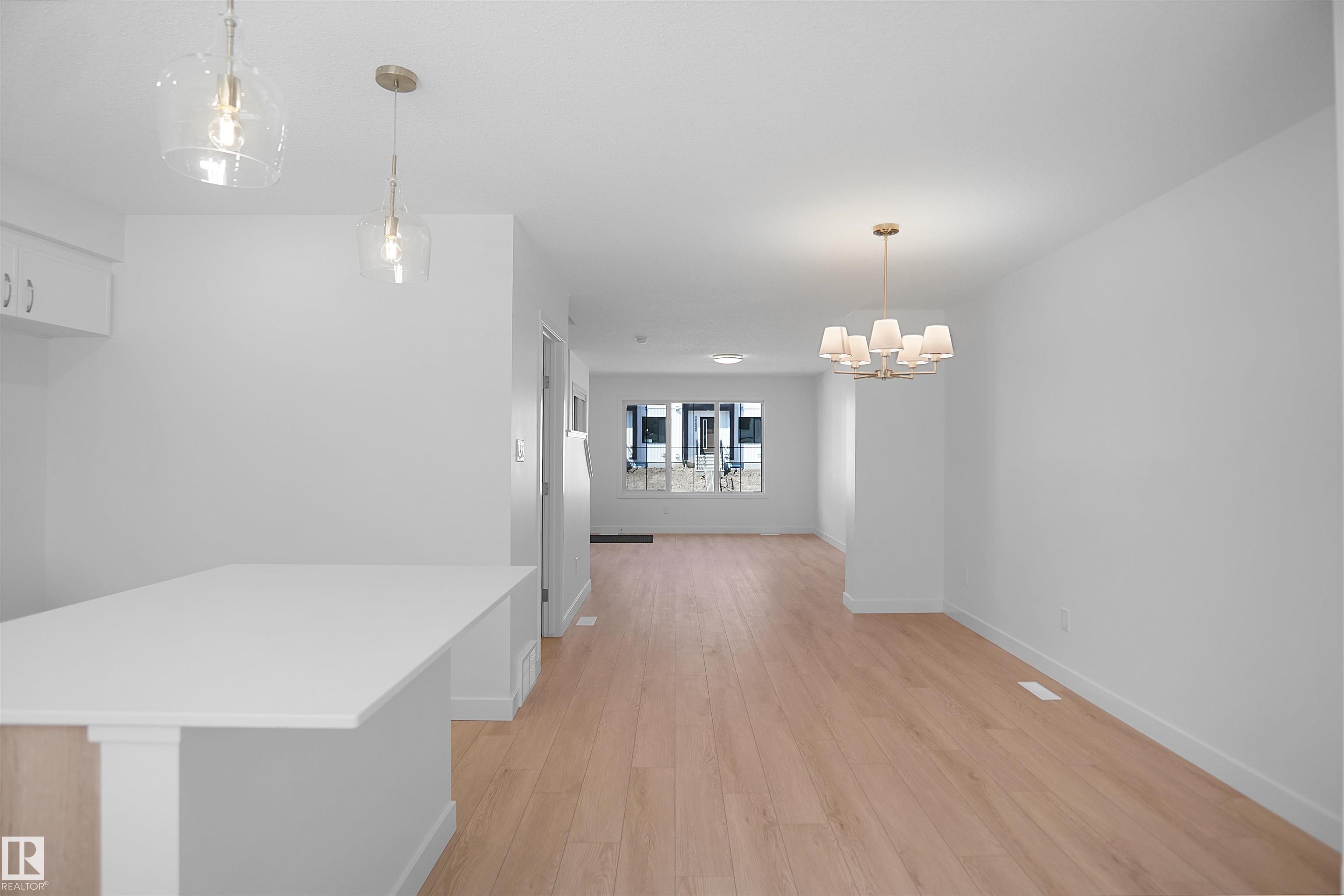 https://zimg.paragon.ice.com/ParagonImages/Property/PM/RAE/225386776/10/0/0/08d7c49d1fb4f4d7adbd417332d6c90b/1/12974111890880e898f02de37e5d7a81/225386776-11cad571-c42e-4d26-9e71-482b5557386a.JPG