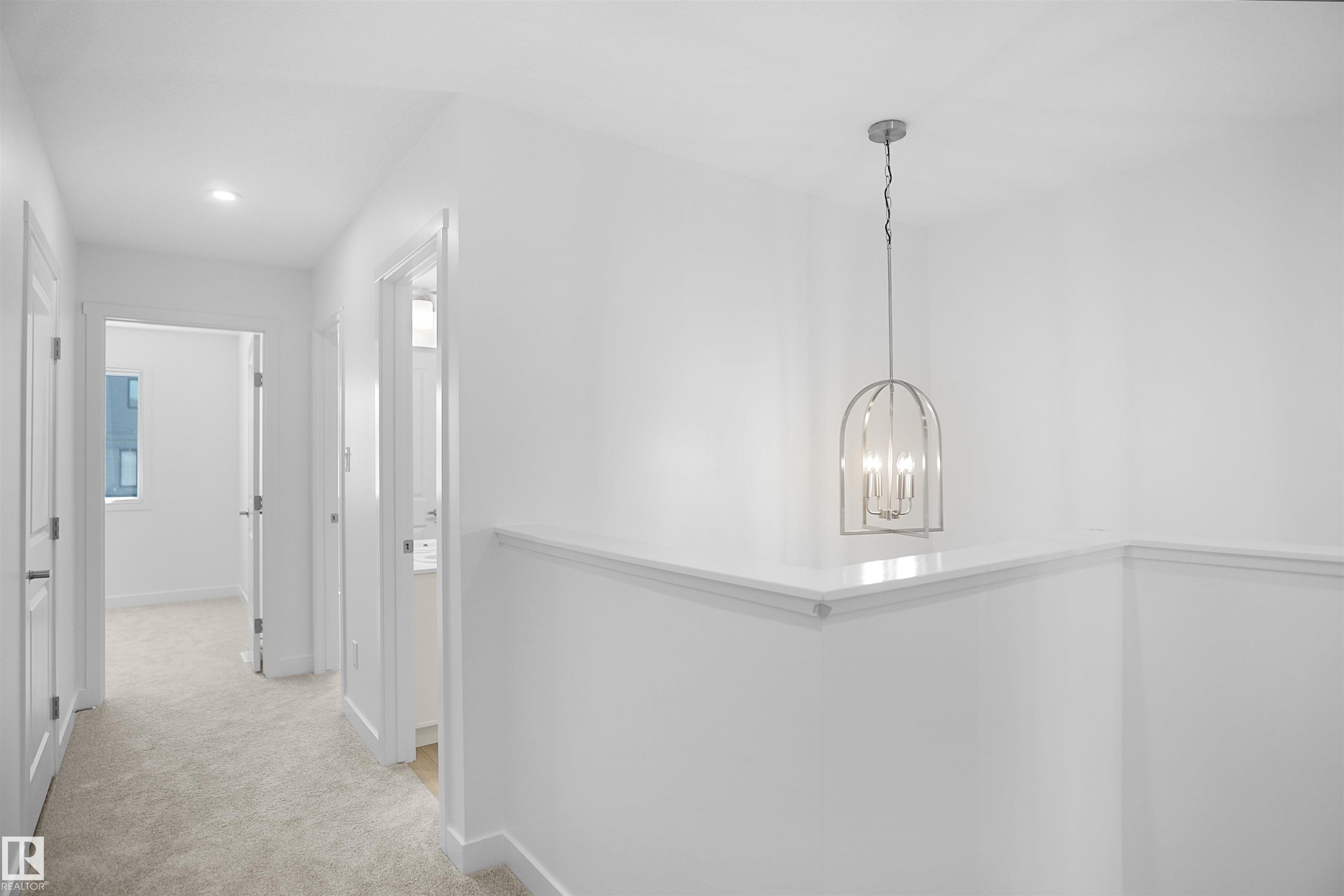 https://zimg.paragon.ice.com/ParagonImages/Property/PM/RAE/225386776/12/0/0/99e00c5f514fc1a12aa373829223d3d8/1/12974111890880e898f02de37e5d7a81/225386776-a01036b8-1d27-4657-91a2-b28921a40e9c.JPG