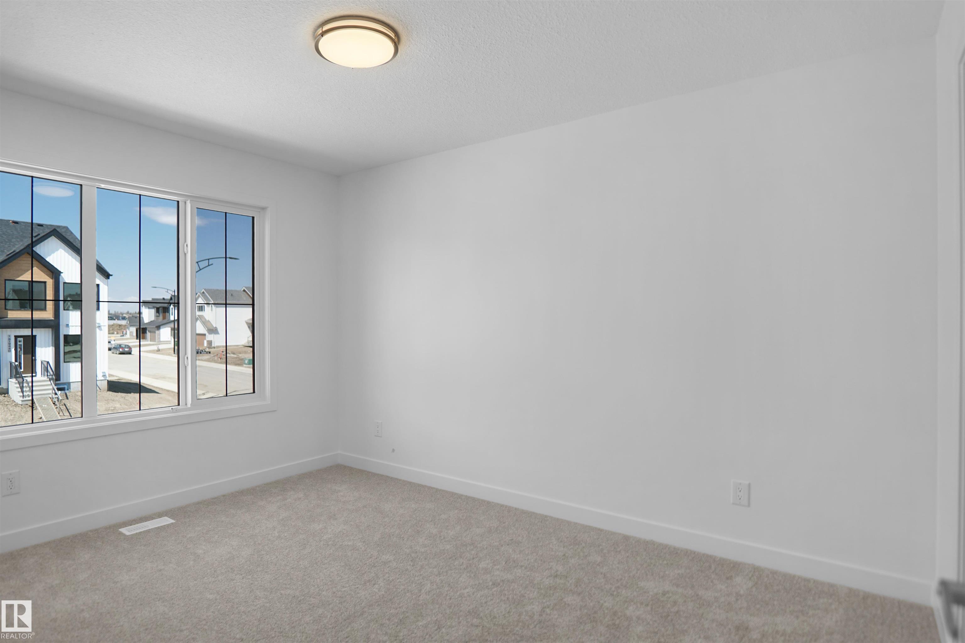 https://zimg.paragon.ice.com/ParagonImages/Property/PM/RAE/225386776/13/0/0/21a15844942b6e0018913ff2bd4acd31/1/12974111890880e898f02de37e5d7a81/225386776-0b7d6210-d86b-4089-bad5-ac7f87fc06ab.JPG