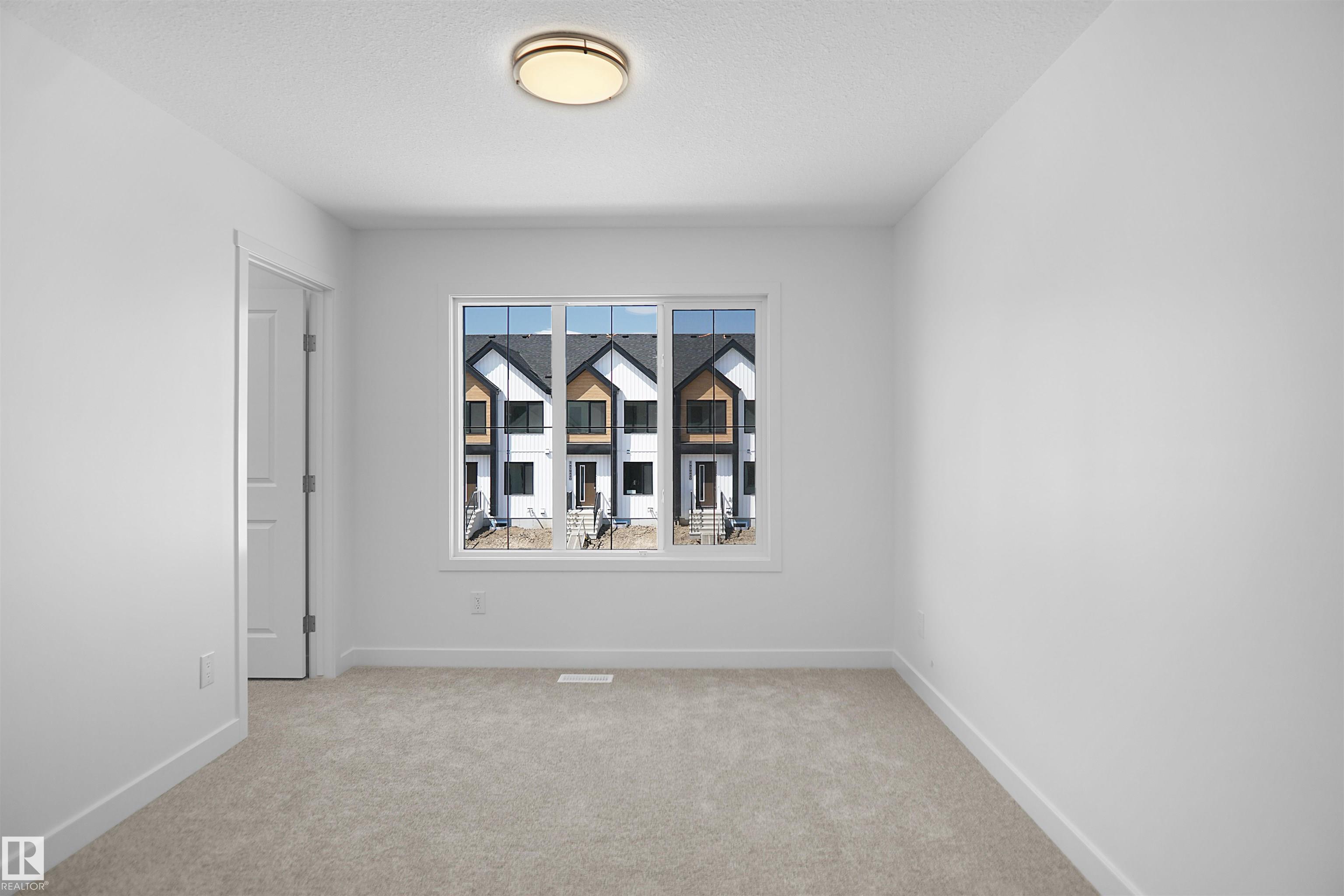 https://zimg.paragon.ice.com/ParagonImages/Property/PM/RAE/225386776/14/0/0/517ee3d08e8d315f8eaec9d0843c5bb4/1/12974111890880e898f02de37e5d7a81/225386776-9a5bf642-fb20-42d1-882f-38ae682c02ac.JPG
