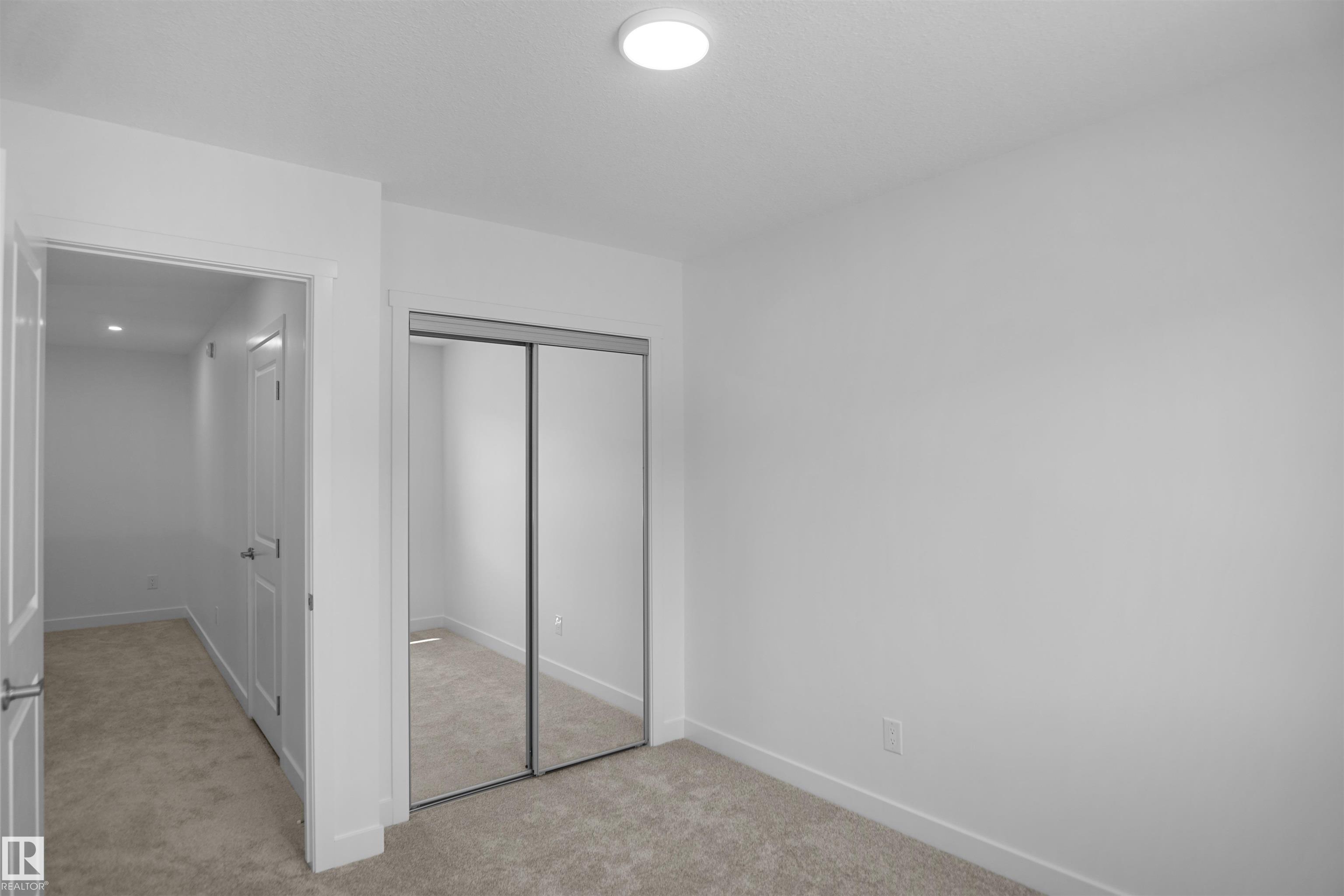 https://zimg.paragon.ice.com/ParagonImages/Property/PM/RAE/225386776/18/0/0/1a6921f948997678c79f68559c068e56/1/12974111890880e898f02de37e5d7a81/225386776-2980f081-20d7-4467-991c-332f7d359f6e.JPG