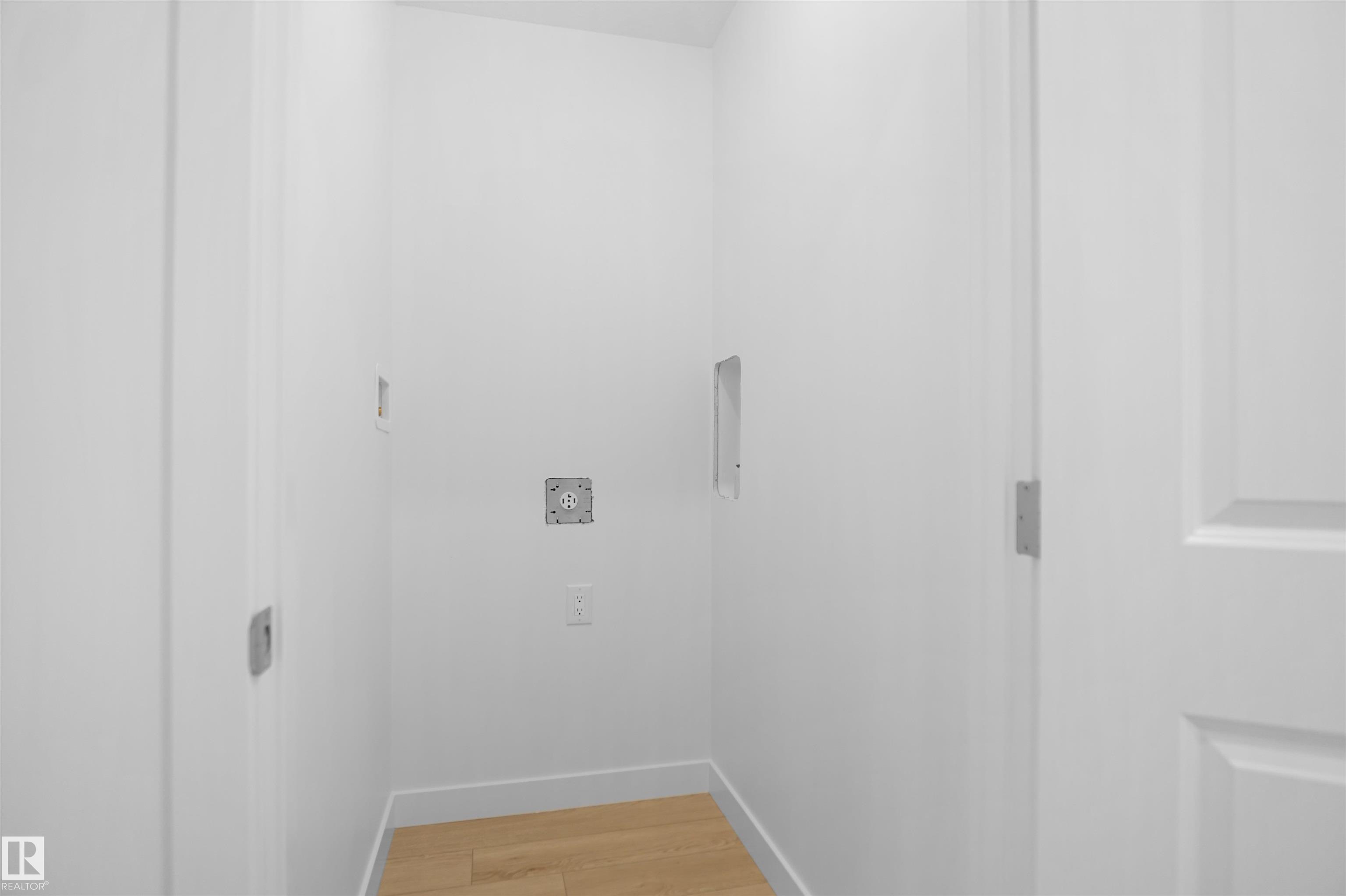 https://zimg.paragon.ice.com/ParagonImages/Property/PM/RAE/225386776/22/0/0/8cd8a18758cc943abb5f698f67a2df0a/1/12974111890880e898f02de37e5d7a81/225386776-4e90991c-d587-4cbd-a066-3124f47941c2.JPG