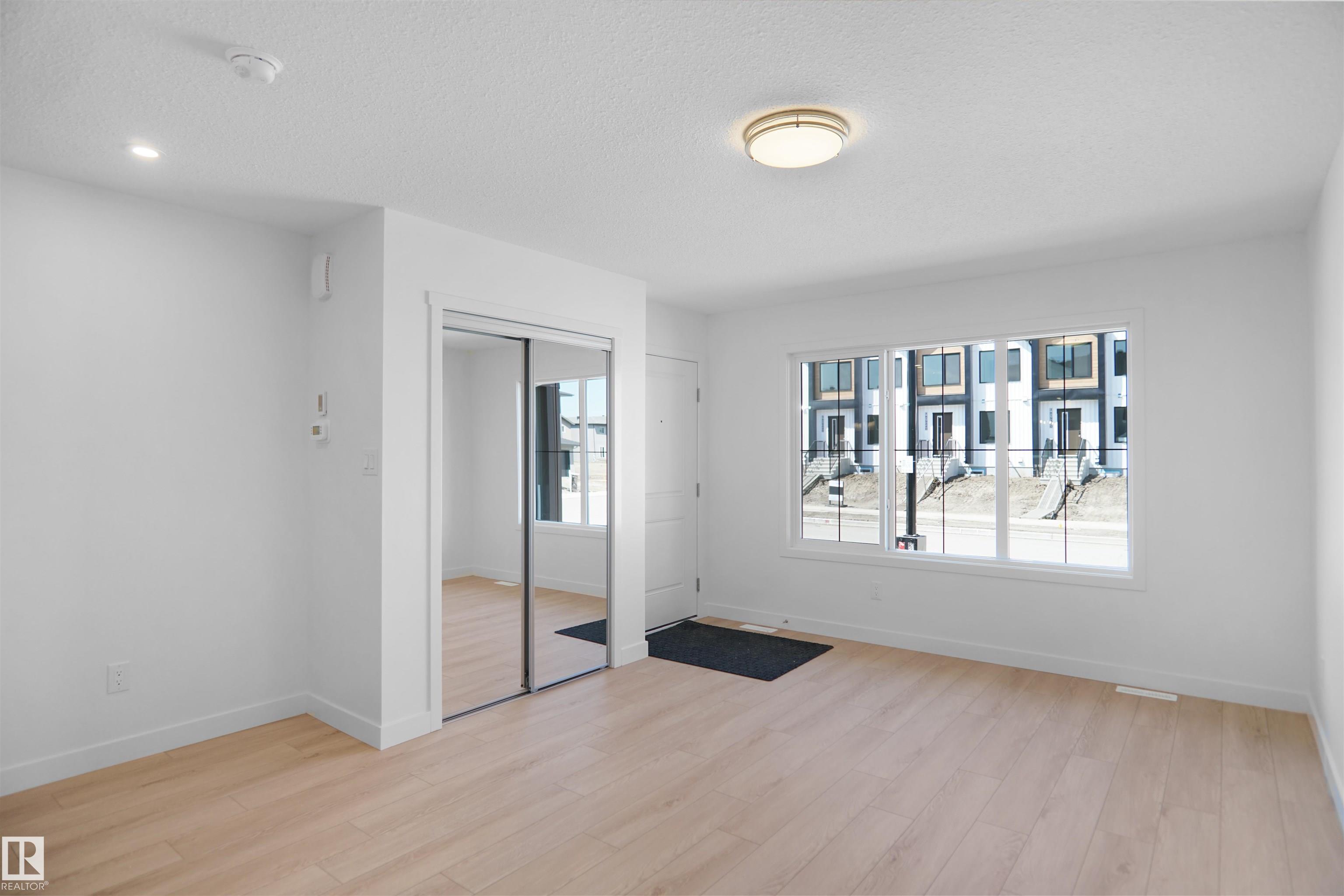 https://zimg.paragon.ice.com/ParagonImages/Property/PM/RAE/225386776/6/0/0/47c344e256e0e16f73ef187ef25f19d4/1/12974111890880e898f02de37e5d7a81/225386776-49827e21-c336-4270-9a29-e98e5916e1fb.JPG