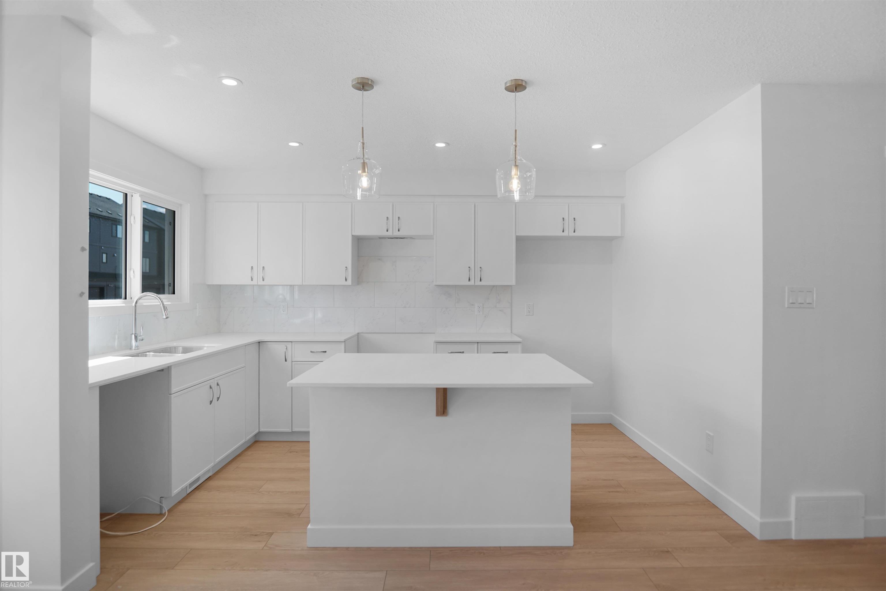 https://zimg.paragon.ice.com/ParagonImages/Property/PM/RAE/225386776/8/0/0/54135bd882c9e5ff4aee1af60cd3e742/1/12974111890880e898f02de37e5d7a81/225386776-50146f99-e36d-4308-8afc-090e38aef18d.JPG