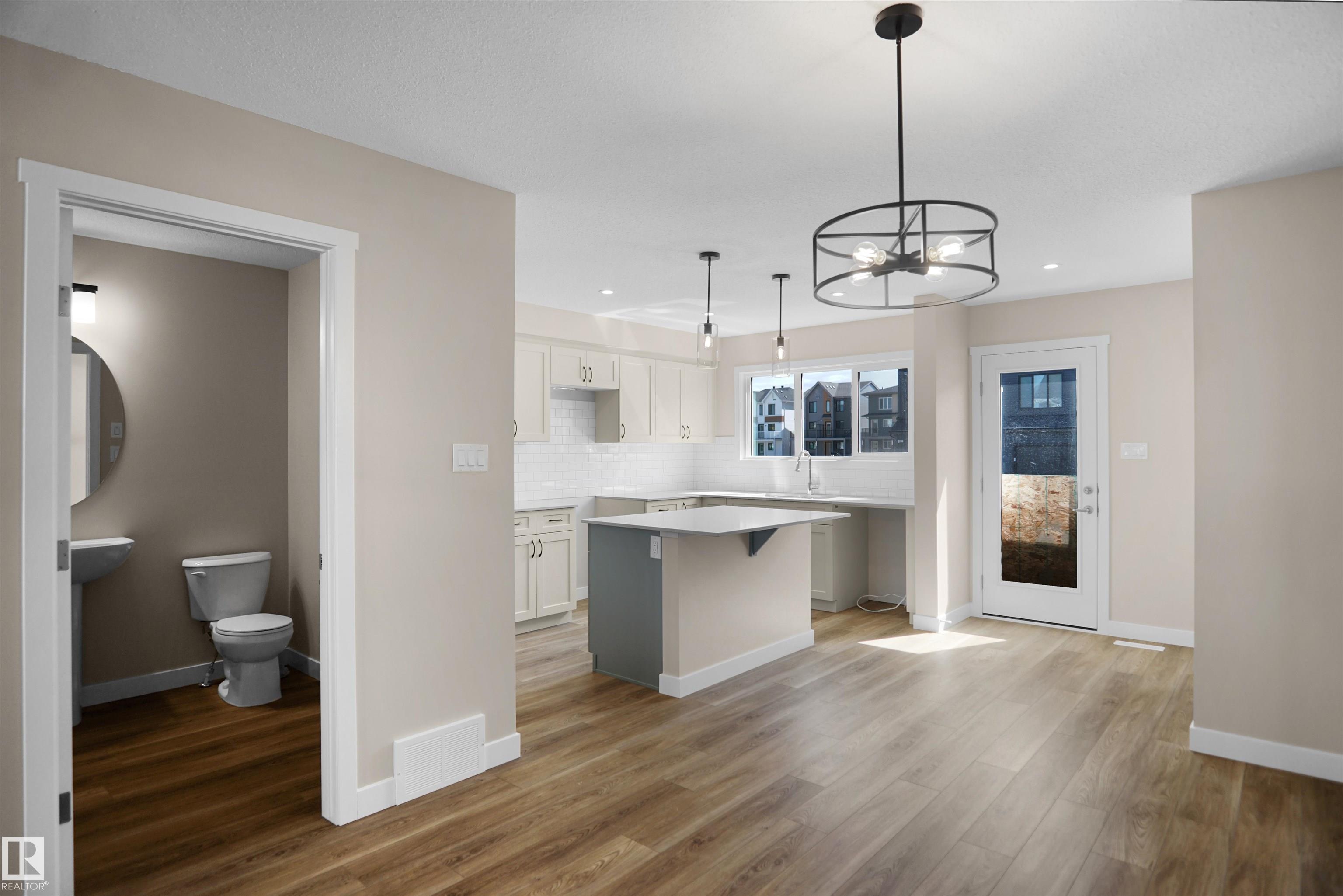 https://zimg.paragon.ice.com/ParagonImages/Property/PM/RAE/225386777/10/0/0/ca1d50d13b3dc37287e49b26fd1b46ed/1/5ebe62621c99c05be0f65c1b39406875/225386777-5ae5445d-7e1f-4722-84ed-bb2e4aff82f9.JPG