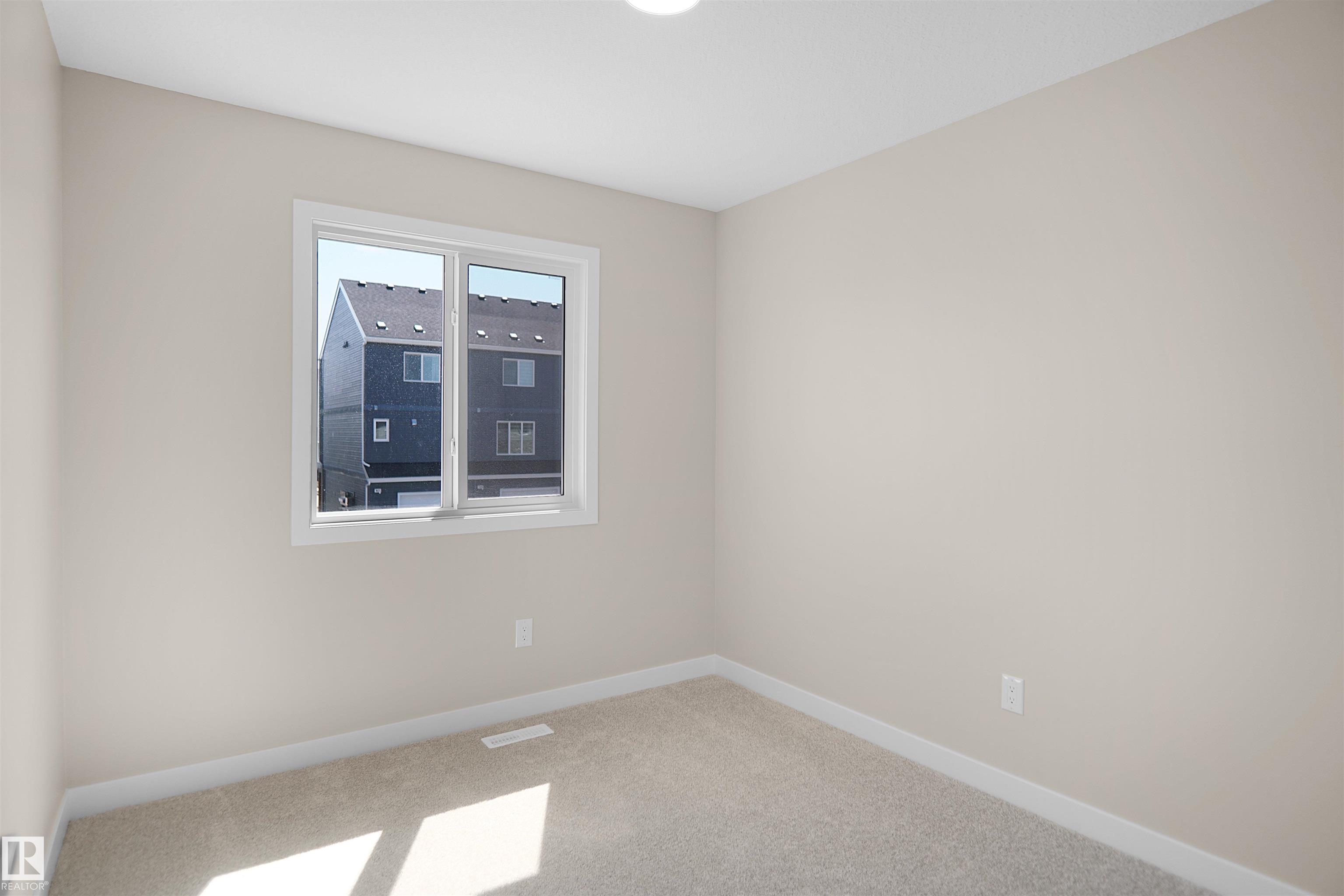 https://zimg.paragon.ice.com/ParagonImages/Property/PM/RAE/225386777/26/0/0/fe543c02b4d6710bdec56e4d5645e7c3/1/5ebe62621c99c05be0f65c1b39406875/225386777-1a245f67-a4a8-40ec-a63a-72c664f350eb.JPG