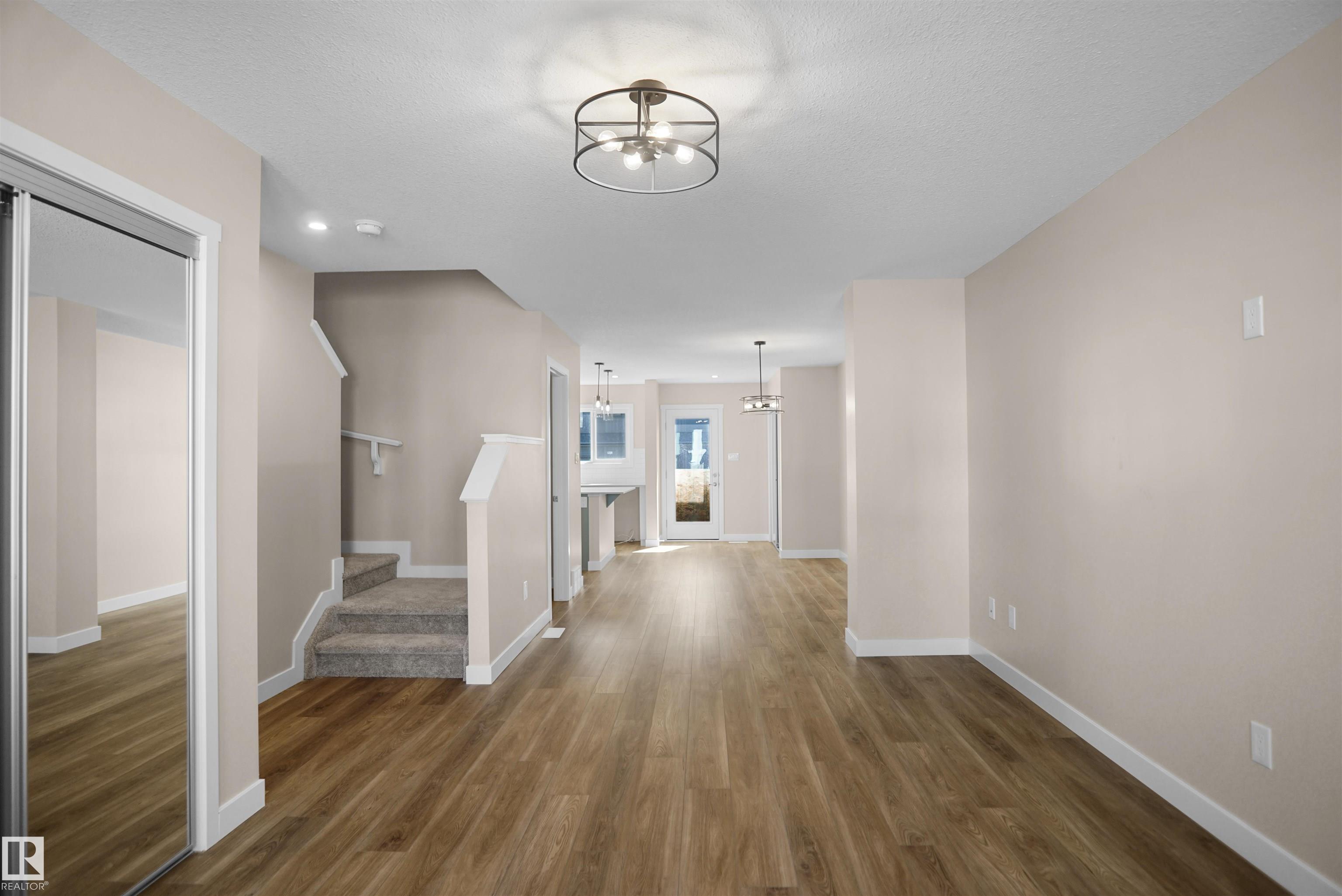 https://zimg.paragon.ice.com/ParagonImages/Property/PM/RAE/225386777/7/0/0/a54b707aeb54cabd1df5d0210a4ac8e6/1/5ebe62621c99c05be0f65c1b39406875/225386777-8c5a6eaf-51f0-45ba-8782-81a0e185e34e.JPG