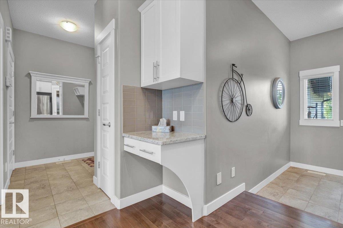 Photo 11 at 7214 174 Avenue NW, Schonsee, Edmonton