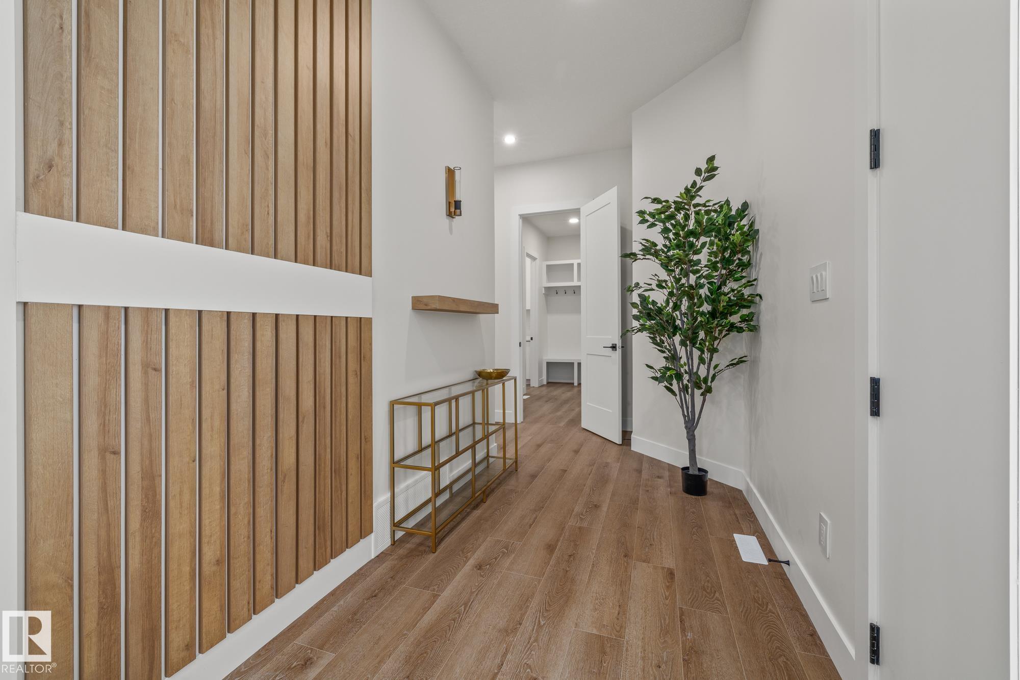 Photo 2 at 132 Edgewater Circle, Southfork, Leduc