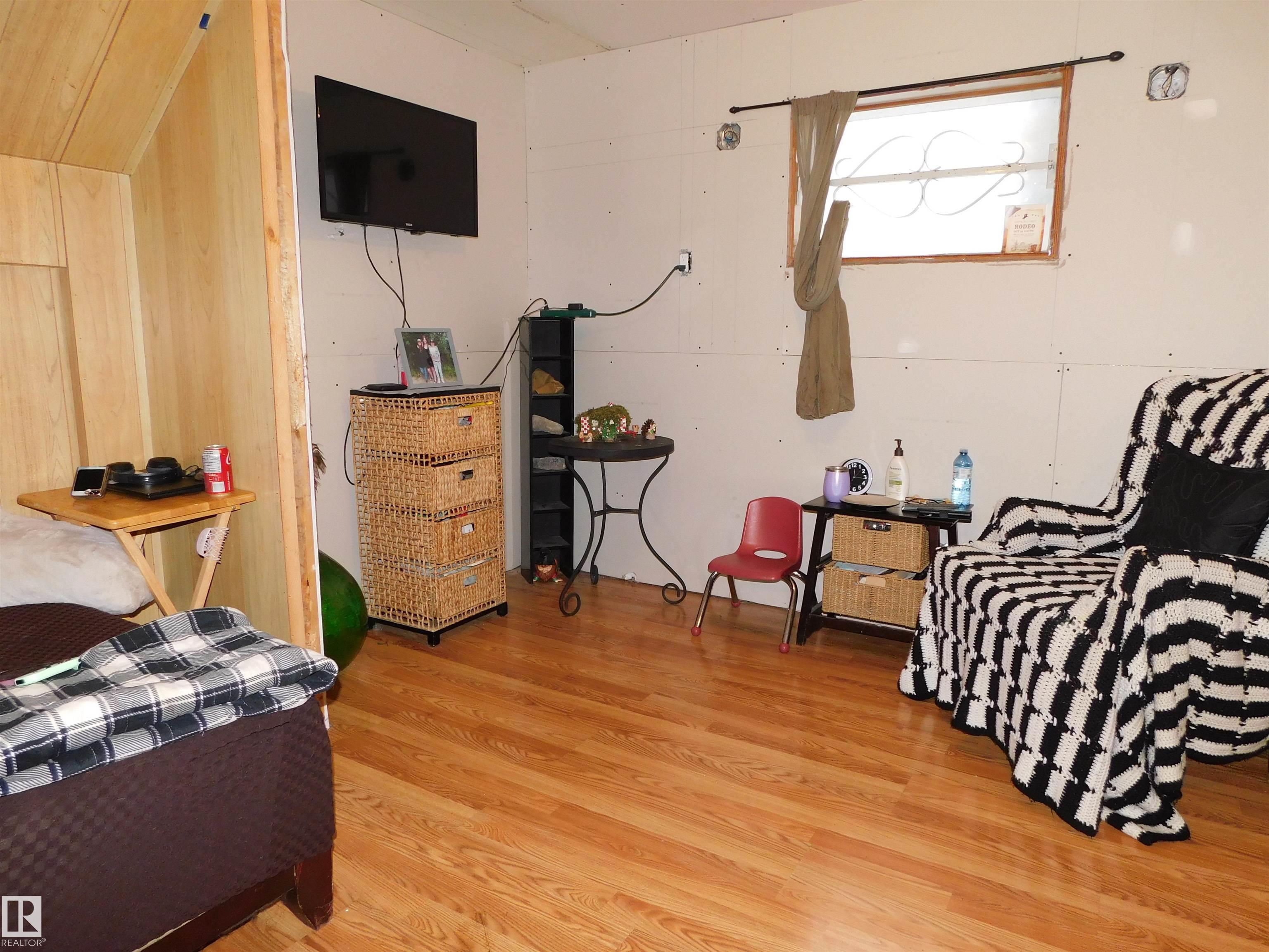 Photo 6 at 11927 67 Street NW, Montrose, Edmonton