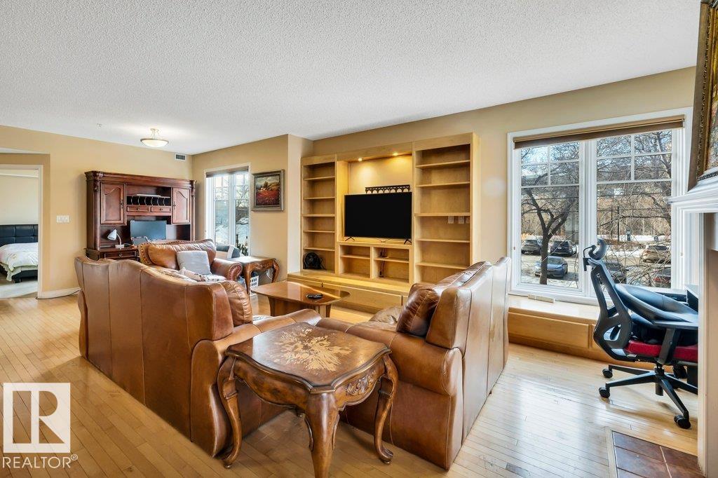 Photo 11 at 201 - 9819 96a Street NW, Cloverdale, Edmonton