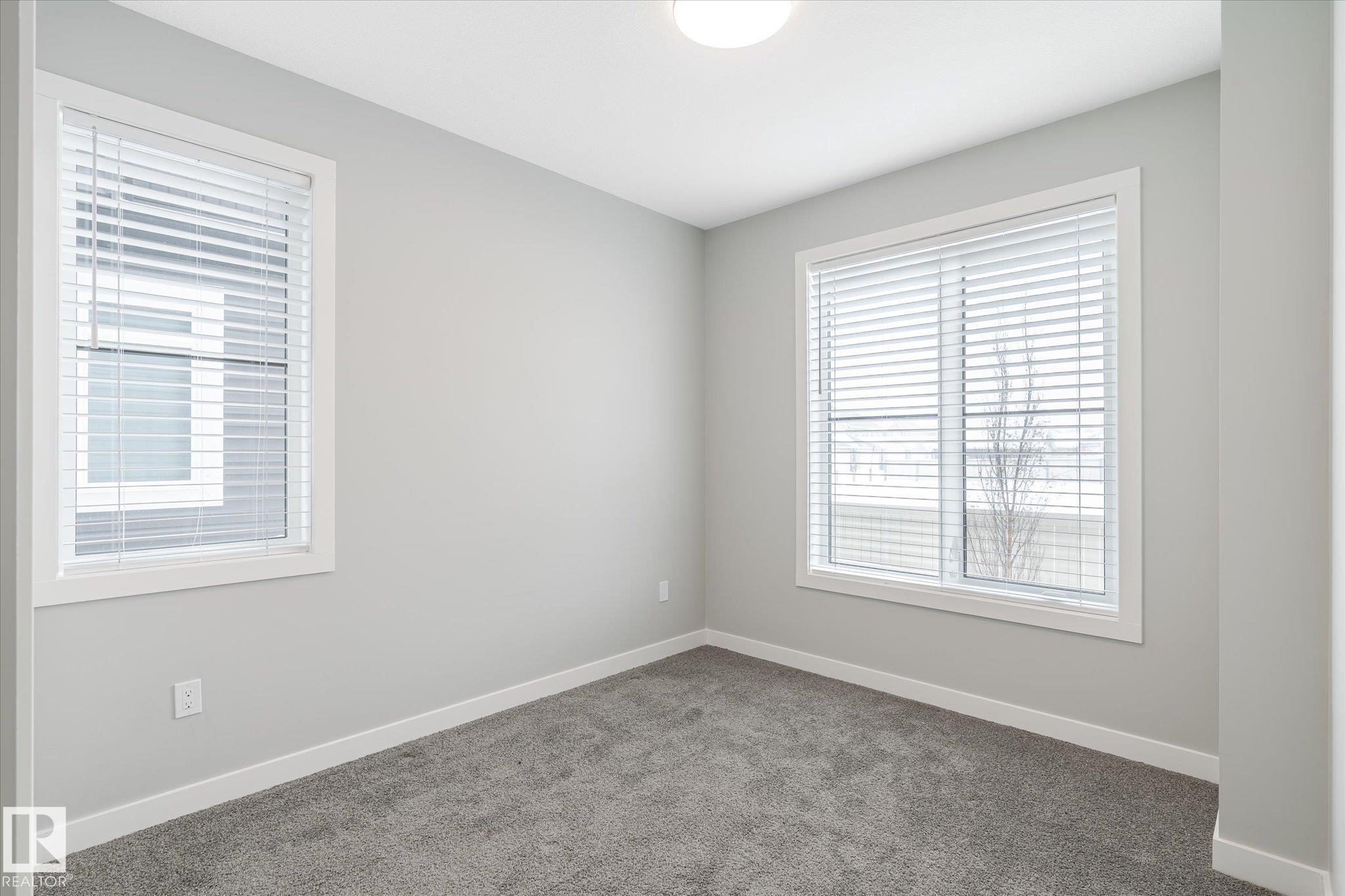 https://zimg.paragon.ice.com/ParagonImages/Property/PM/RAE/225386824/15/0/0/cd9b28a63a8b6e60d74091e75c5126da/1/1d1196487443171cecf08763f8732e97/225386824-043b5590-16a9-4f38-8cbd-3a7fce981a7f.JPG