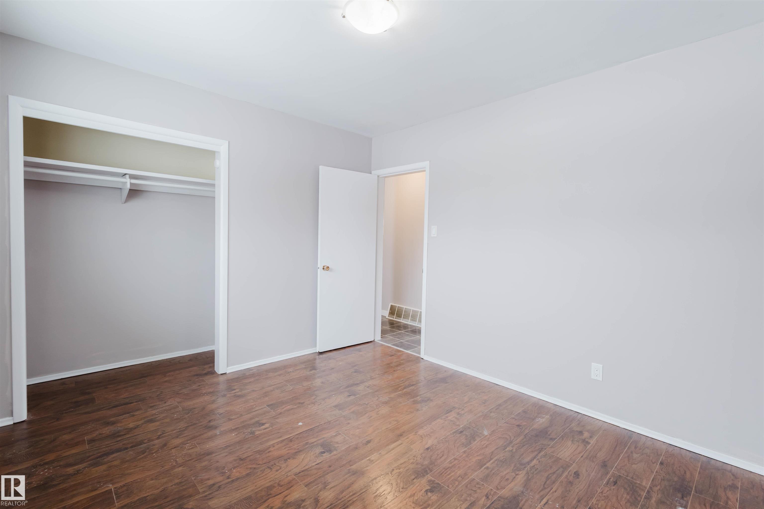 Photo 7 at 6048 105b Street NW, Pleasantview, Edmonton