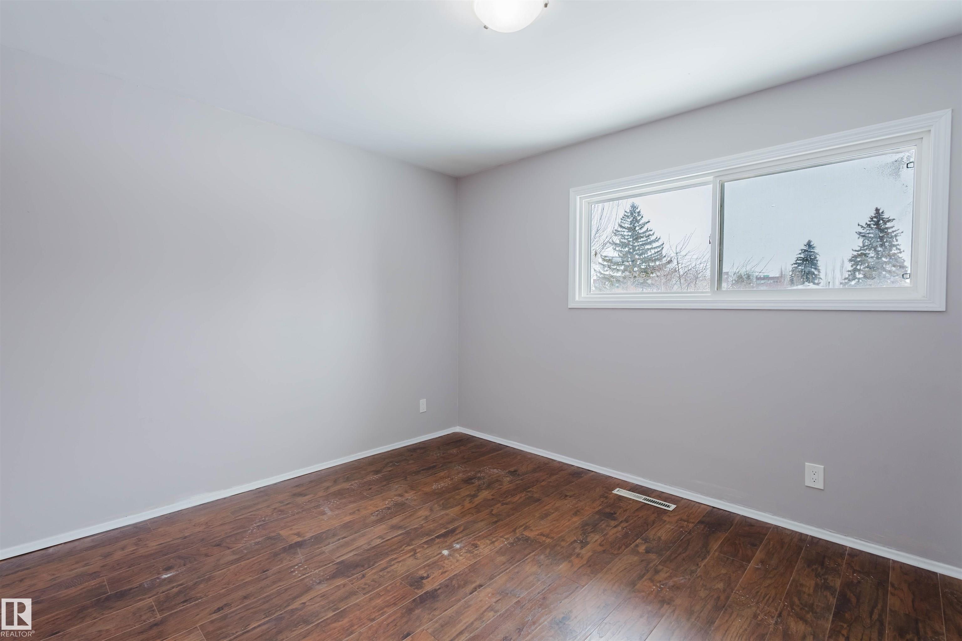 Photo 10 at 6048 105b Street NW, Pleasantview, Edmonton