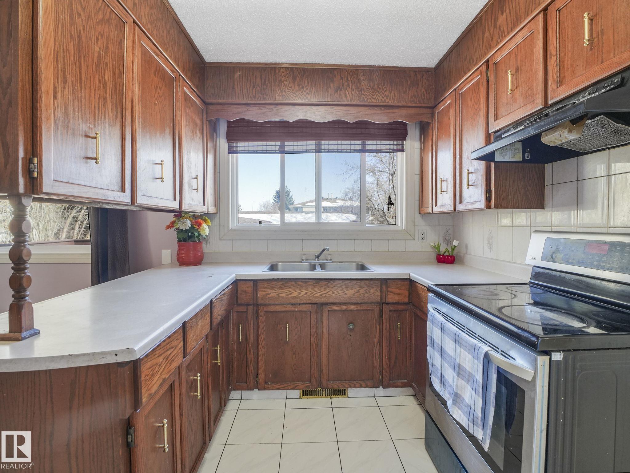 Photo 29 at 16531 116 Street NW, Dunluce, Edmonton