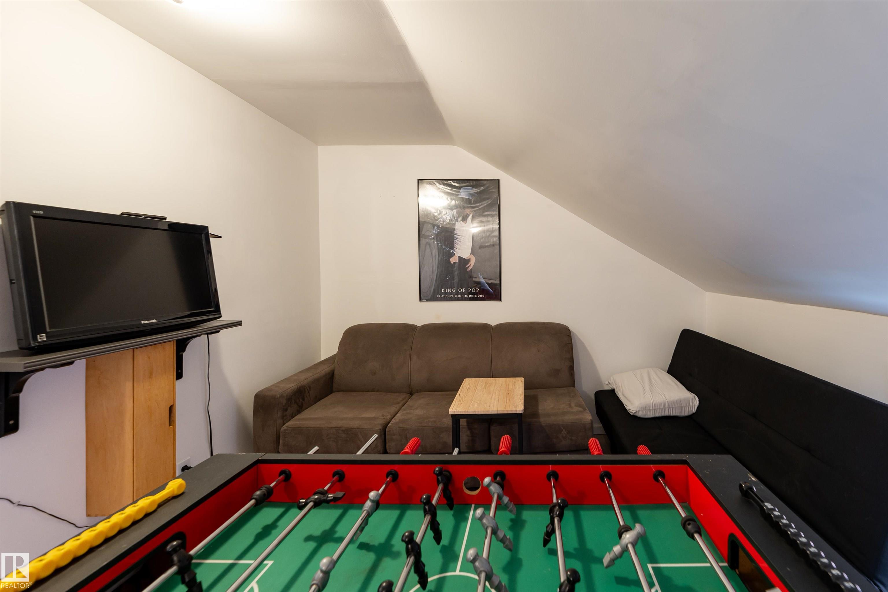 Photo 32 at 12742 Fort Road NW, Belvedere, Edmonton