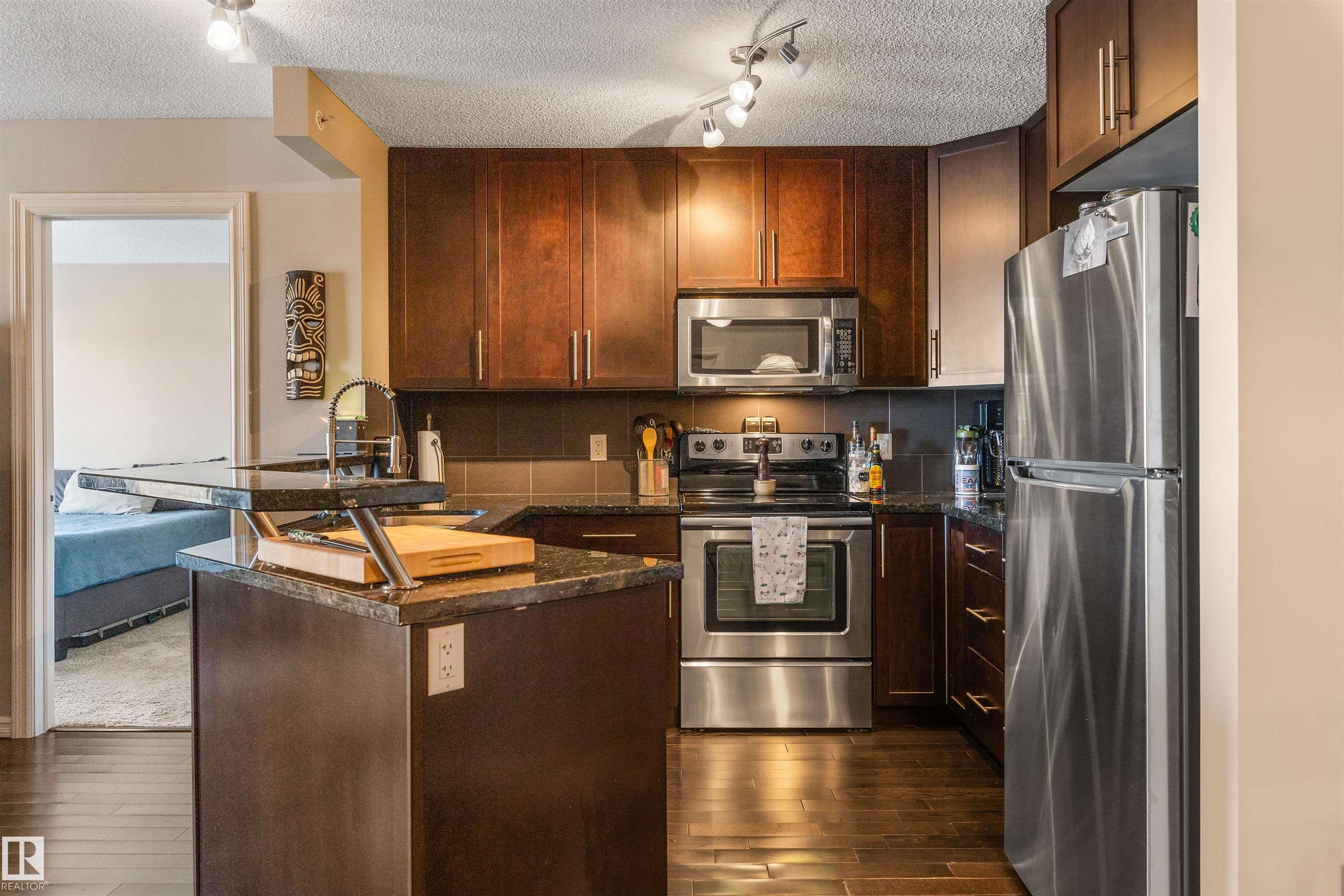 Photo 11 at 403 - 2204 44 Avenue NW, Larkspur, Edmonton