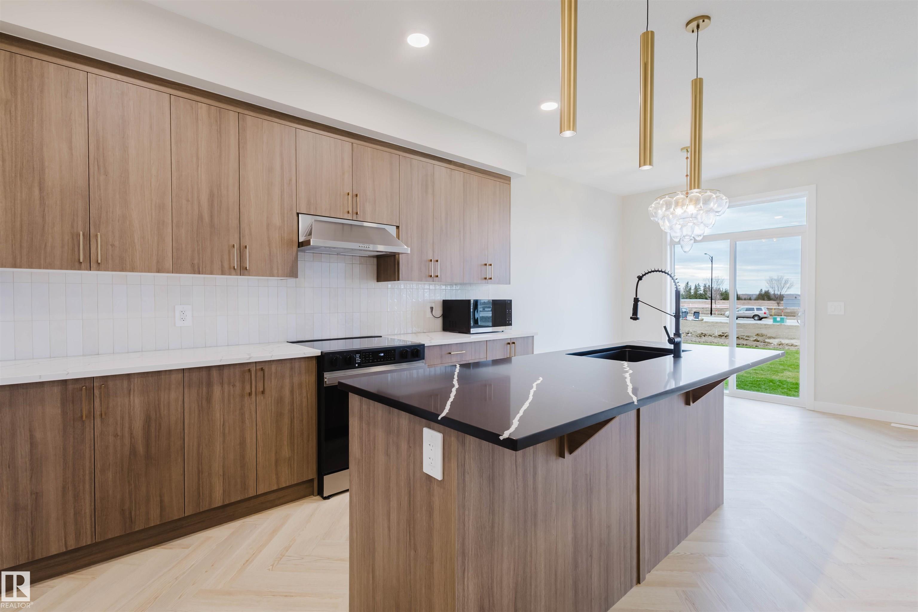 Photo 6 at 8292 Kiriak Loop SW, Keswick, Edmonton