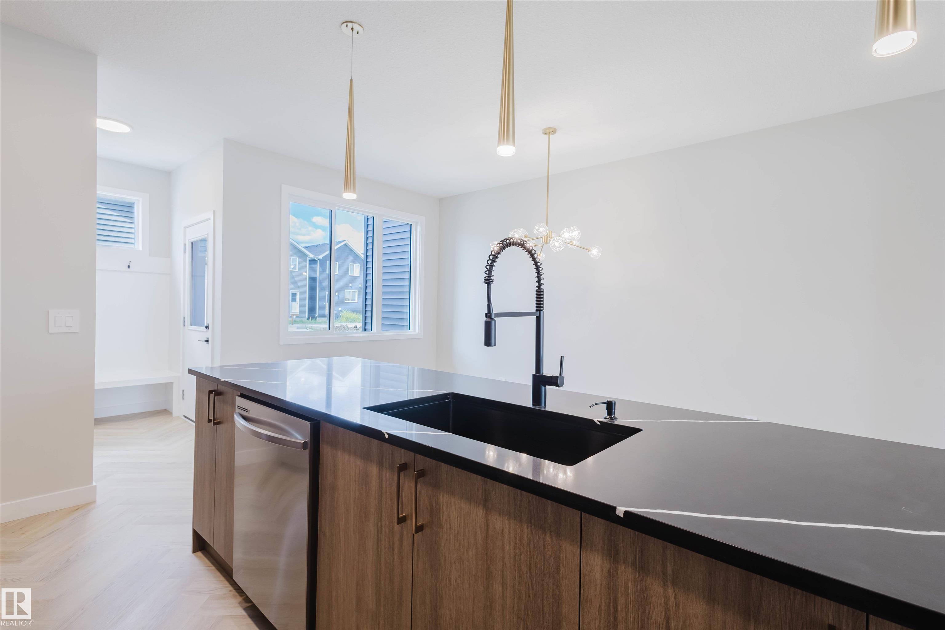 Photo 14 at 2114 Crossbill Lane NW, Kinglet Gardens, Edmonton