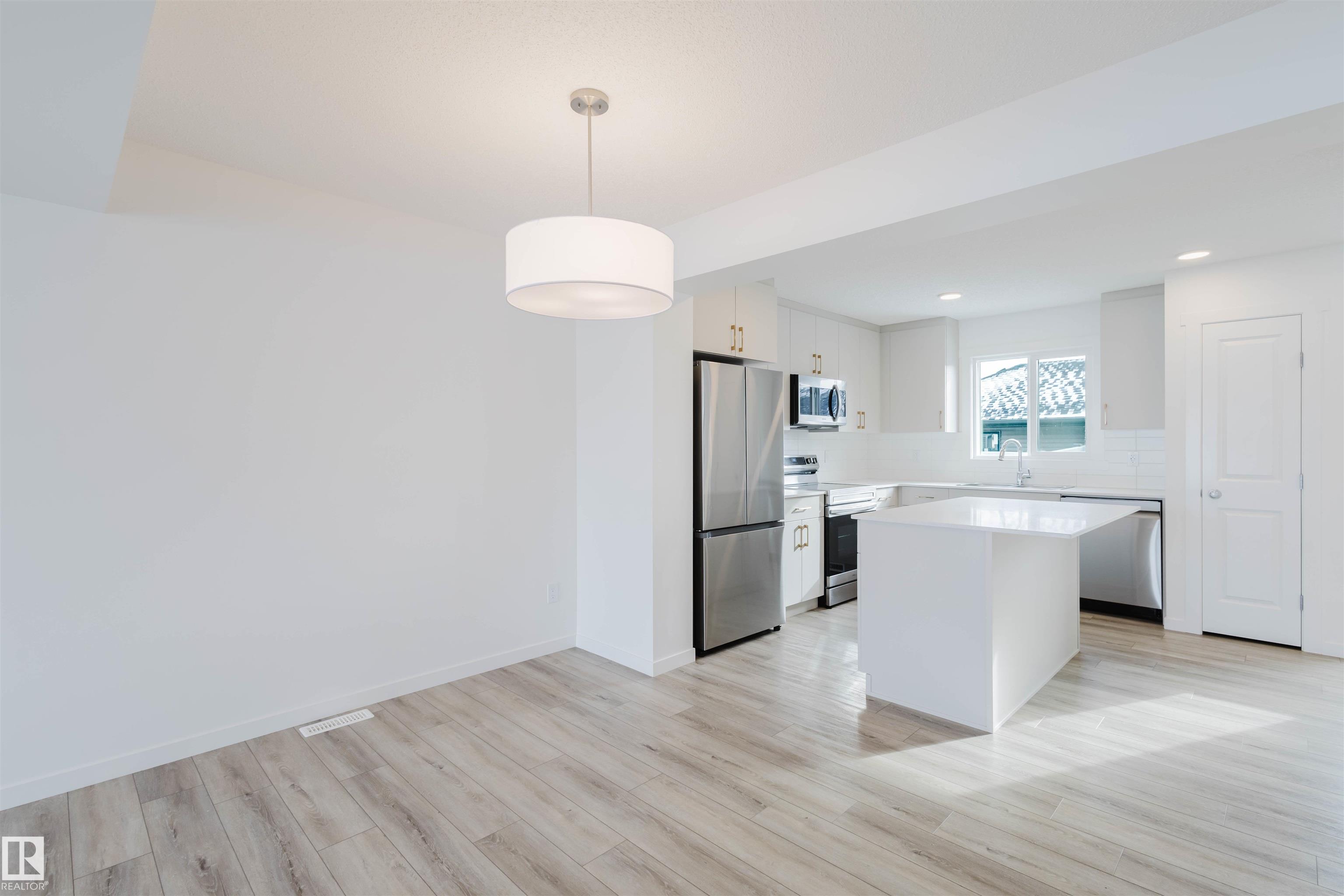 Photo 10 at 2 - 1237 Keswick Drive SW, Keswick, Edmonton