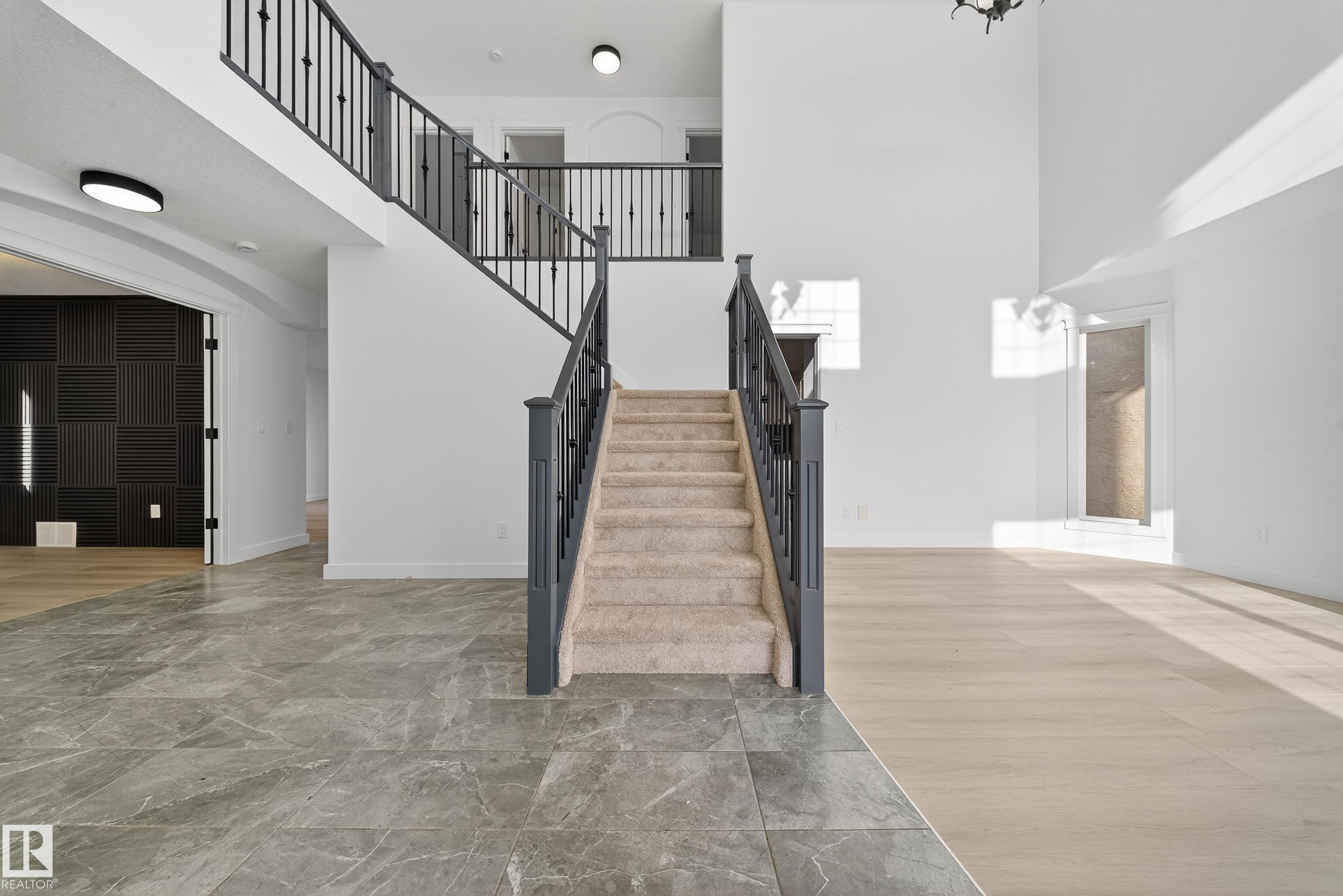 Photo 15 at 10916 175 Avenue NW, Chambery, Edmonton