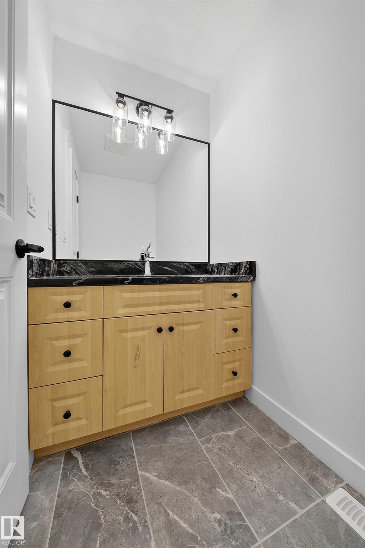 Photo 23 at 10916 175 Avenue NW, Chambery, Edmonton