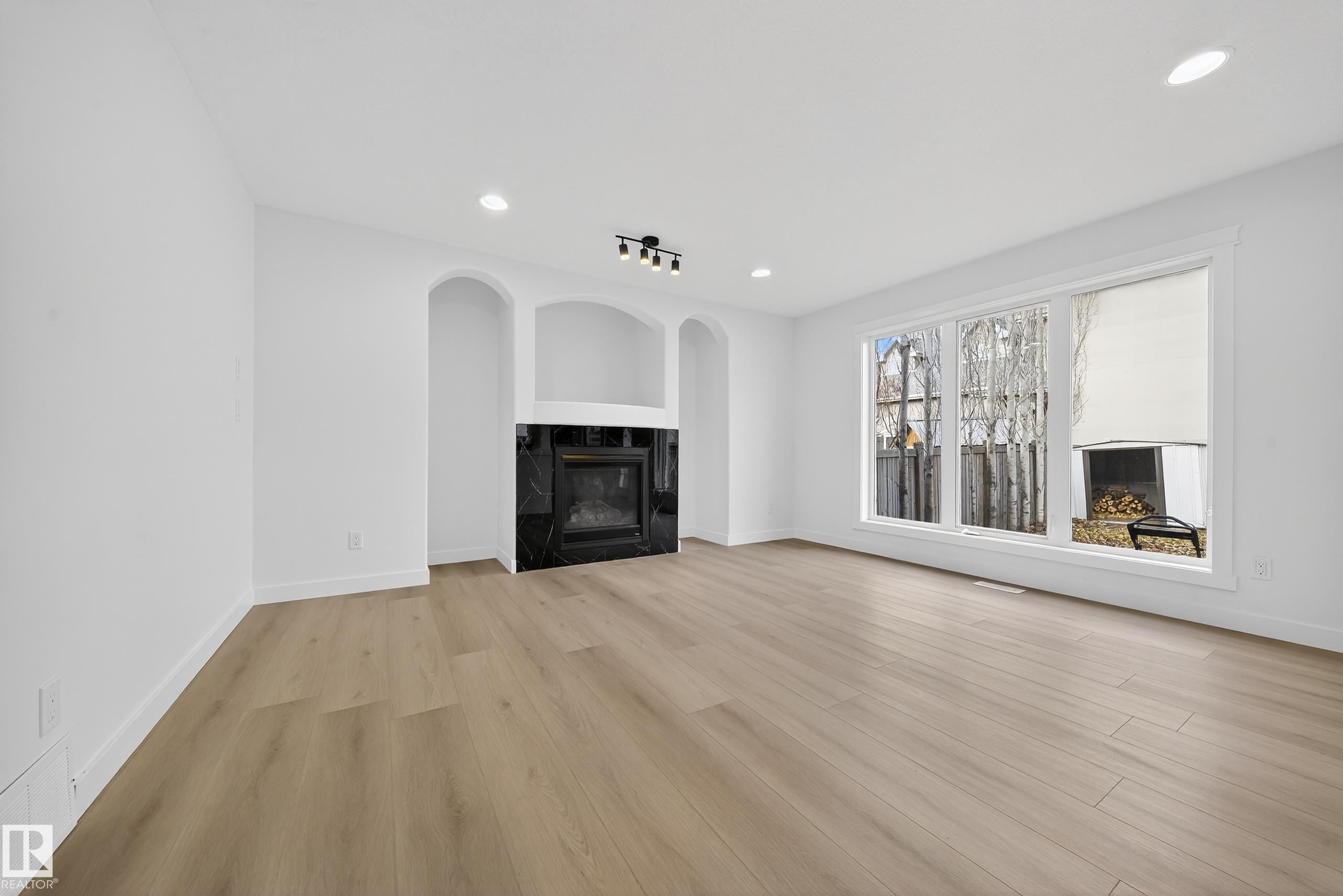 Photo 30 at 10916 175 Avenue NW, Chambery, Edmonton